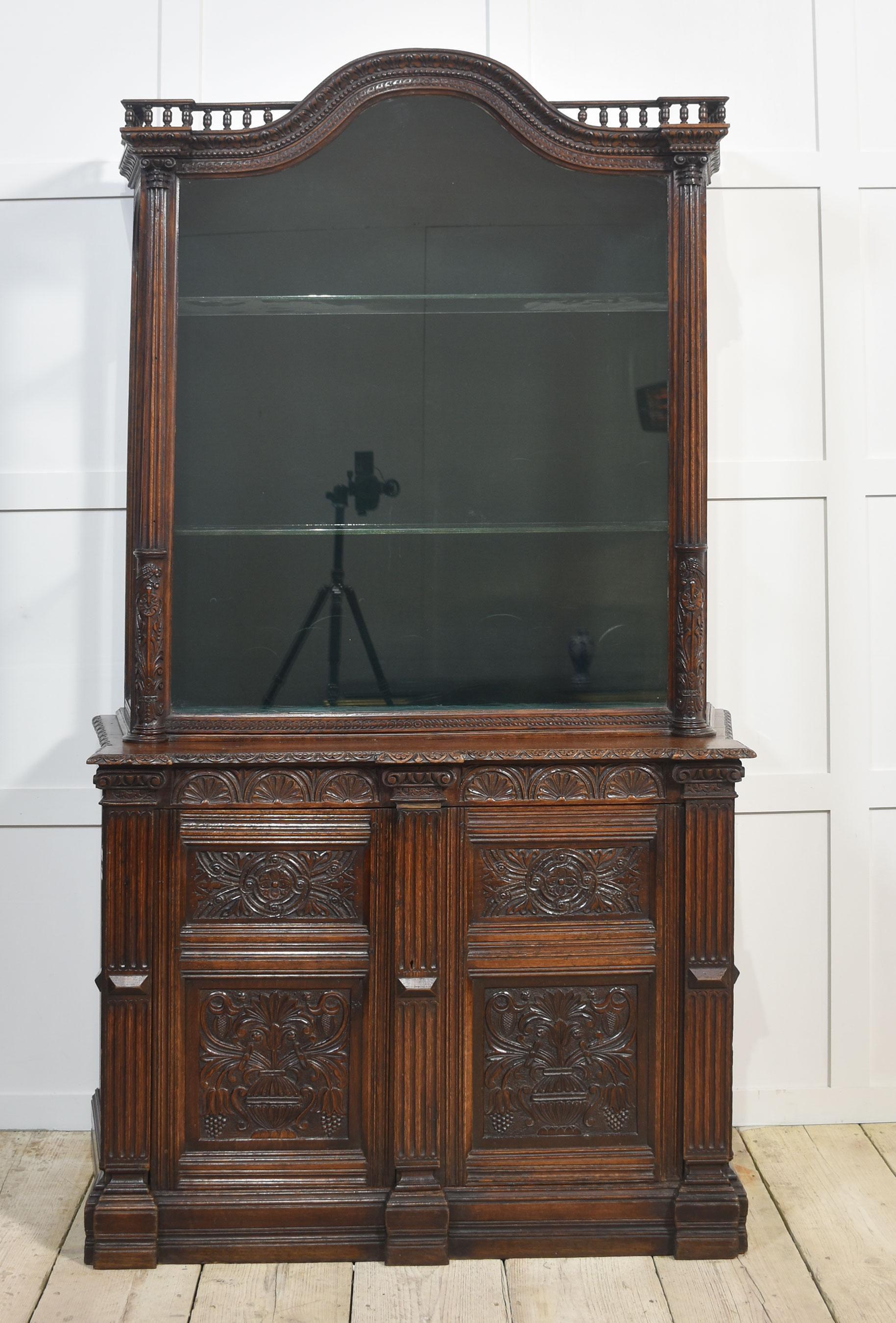 Carved oak display cabinet For Sale 6