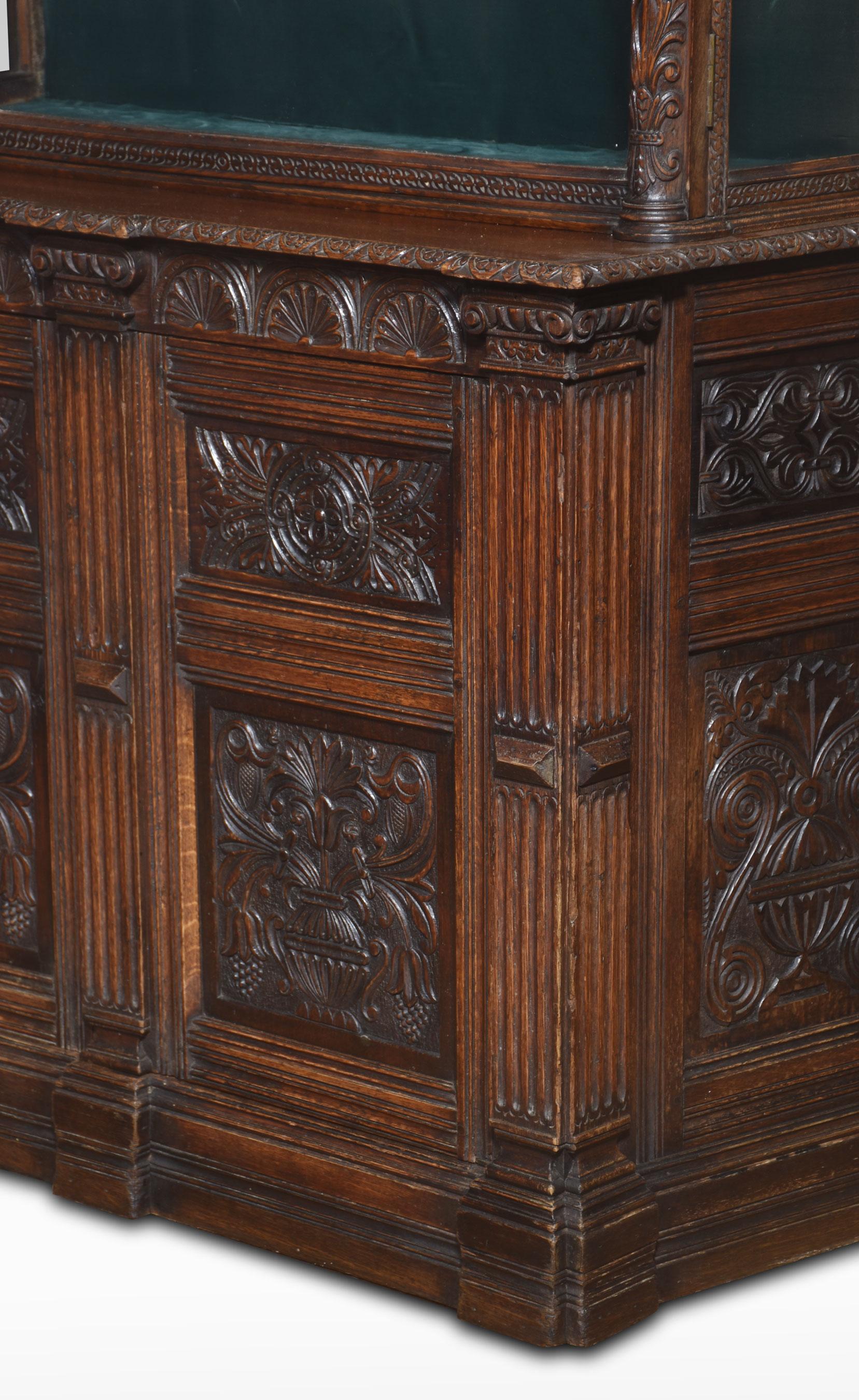 Carved oak display cabinet For Sale 2