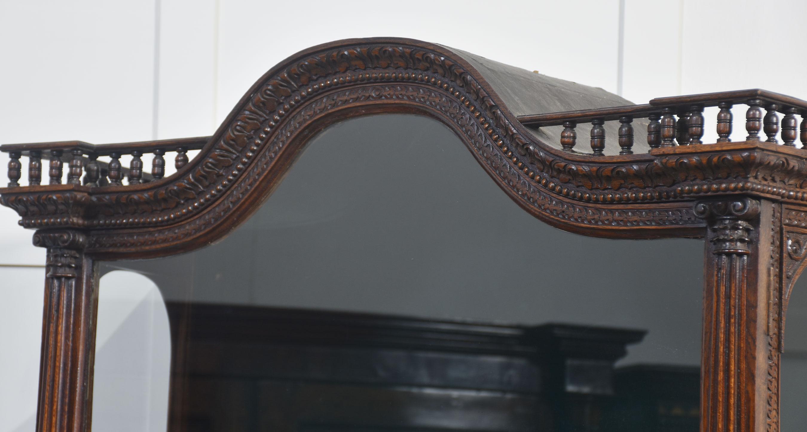 Carved oak display cabinet For Sale 3