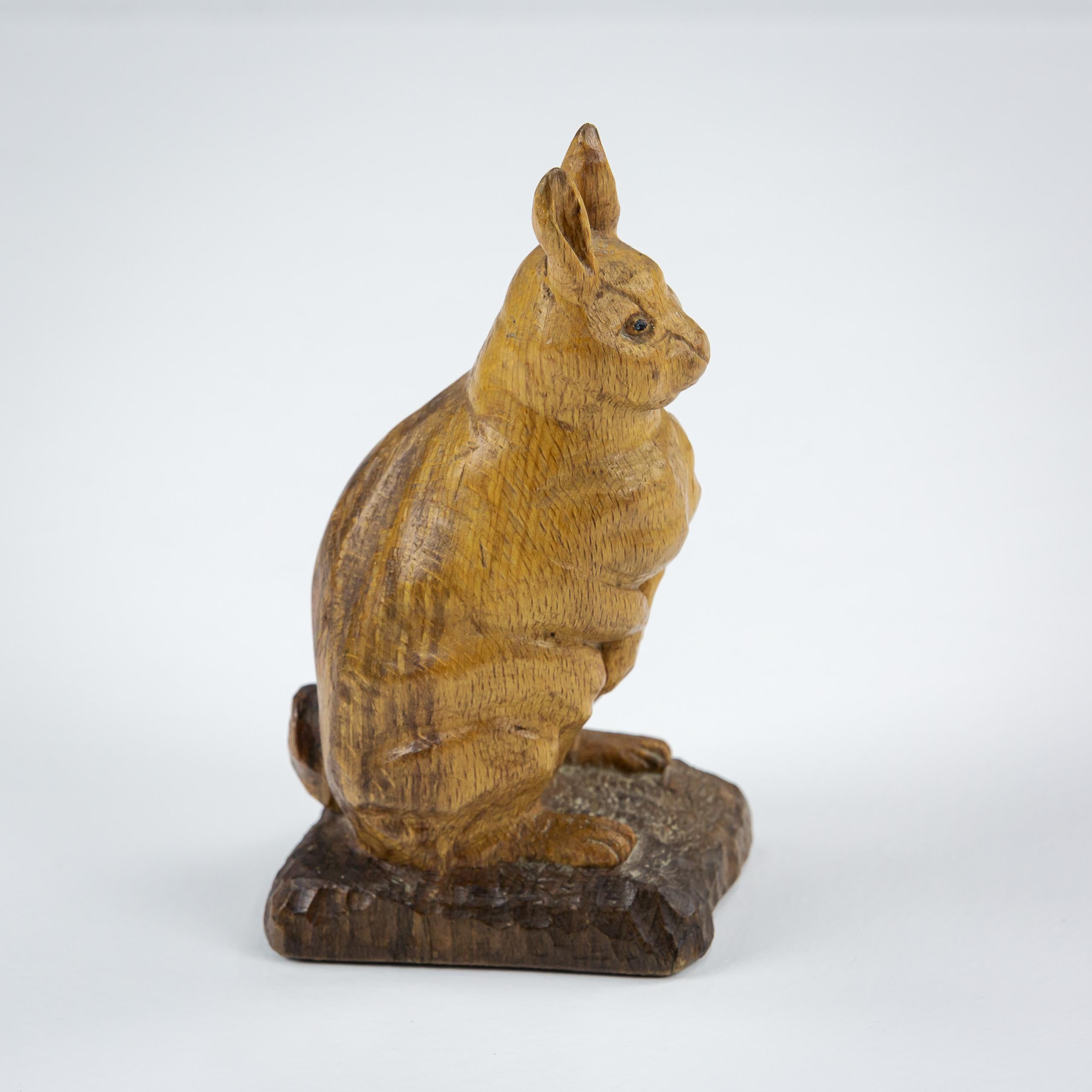 Carved Oak Early 20th Century Rabbit Sculpture For Sale 2