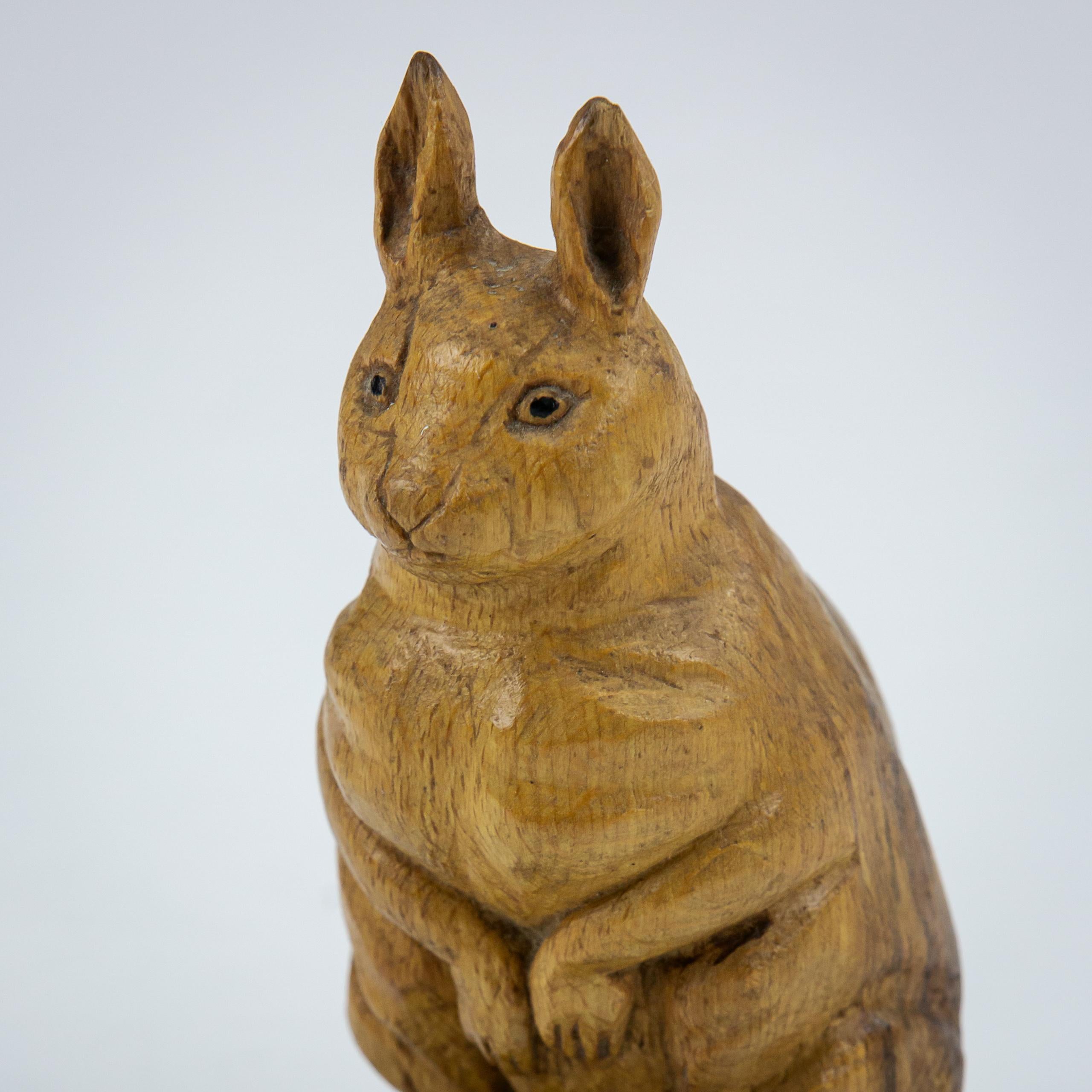 Carved Oak Early 20th Century Rabbit Sculpture For Sale 5