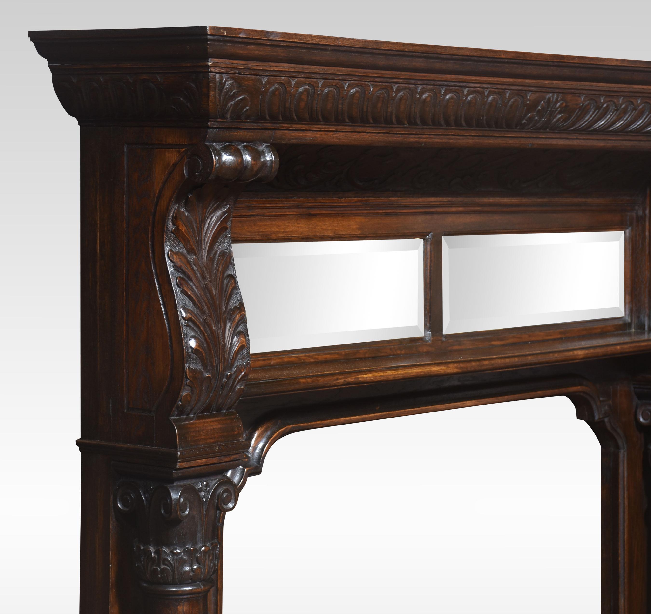Carved oak fire surround In Good Condition For Sale In Cheshire, GB