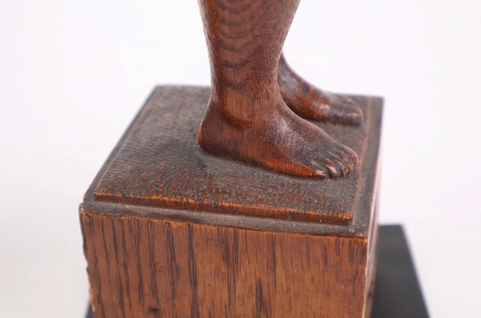 Figure Folk Art Carved di Oak in vendita 12