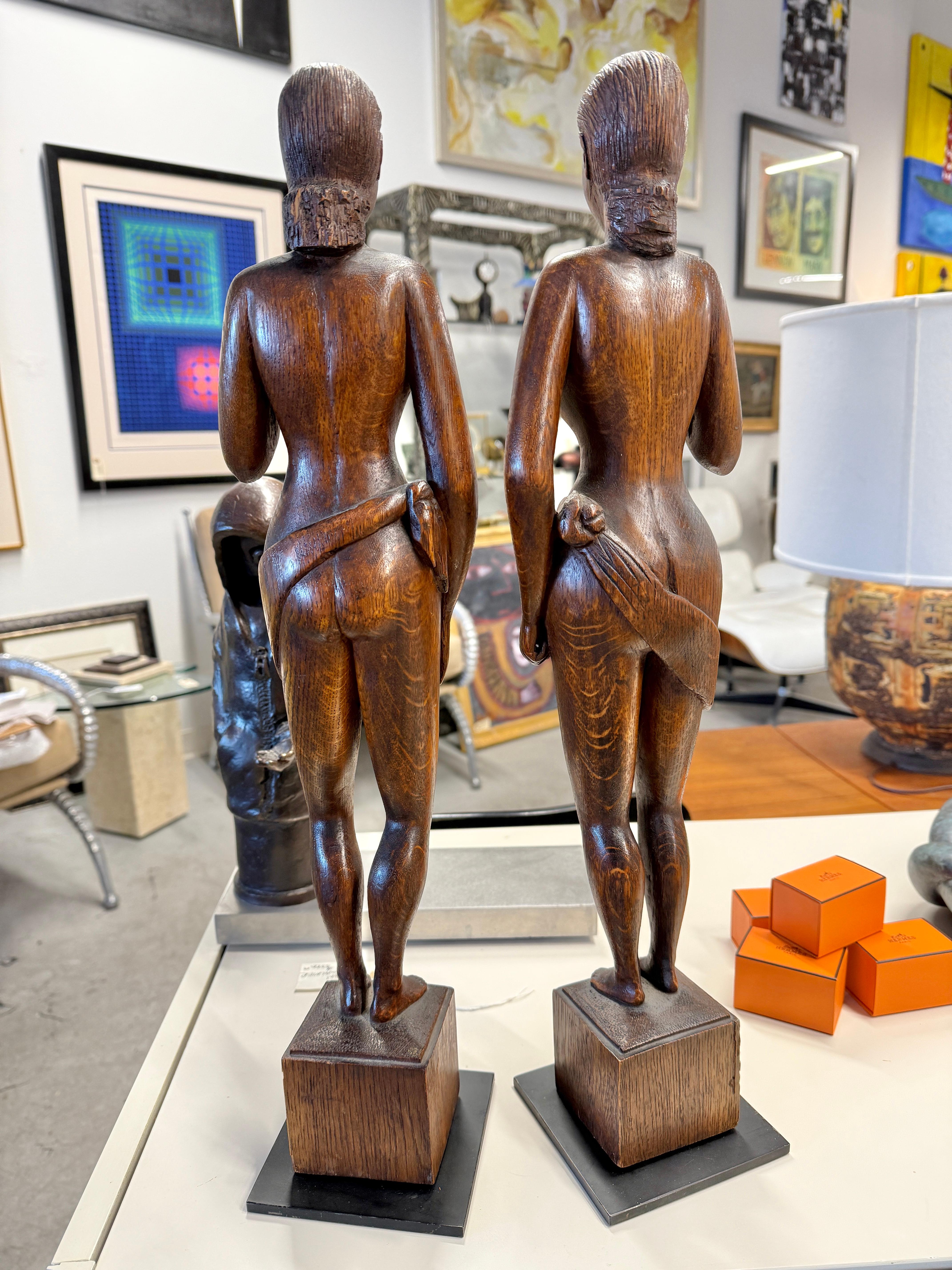 Figure Folk Art Carved di Oak In condizioni buone in vendita a Palm Springs, CA