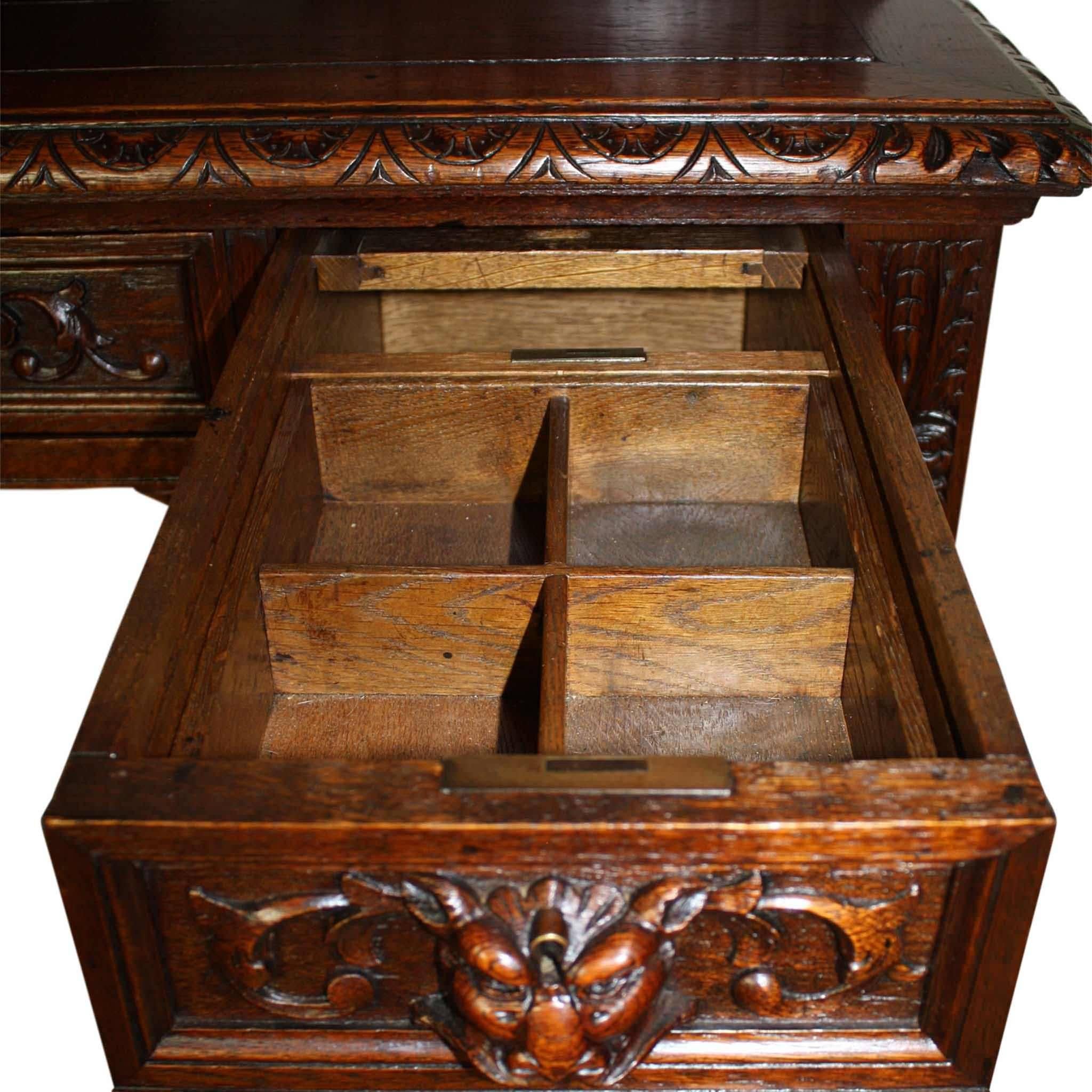 Carved Oak Hunt Desk with Green Man Drawer Pulls, circa 1890 In Good Condition In Evergreen, CO
