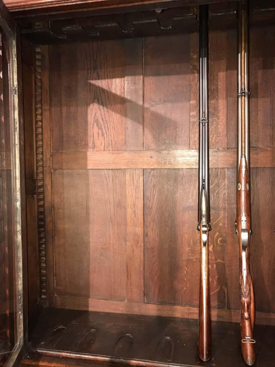 Carved Oak Hunts Bookcase Gun Cupboard, circa 1880 For Sale 4