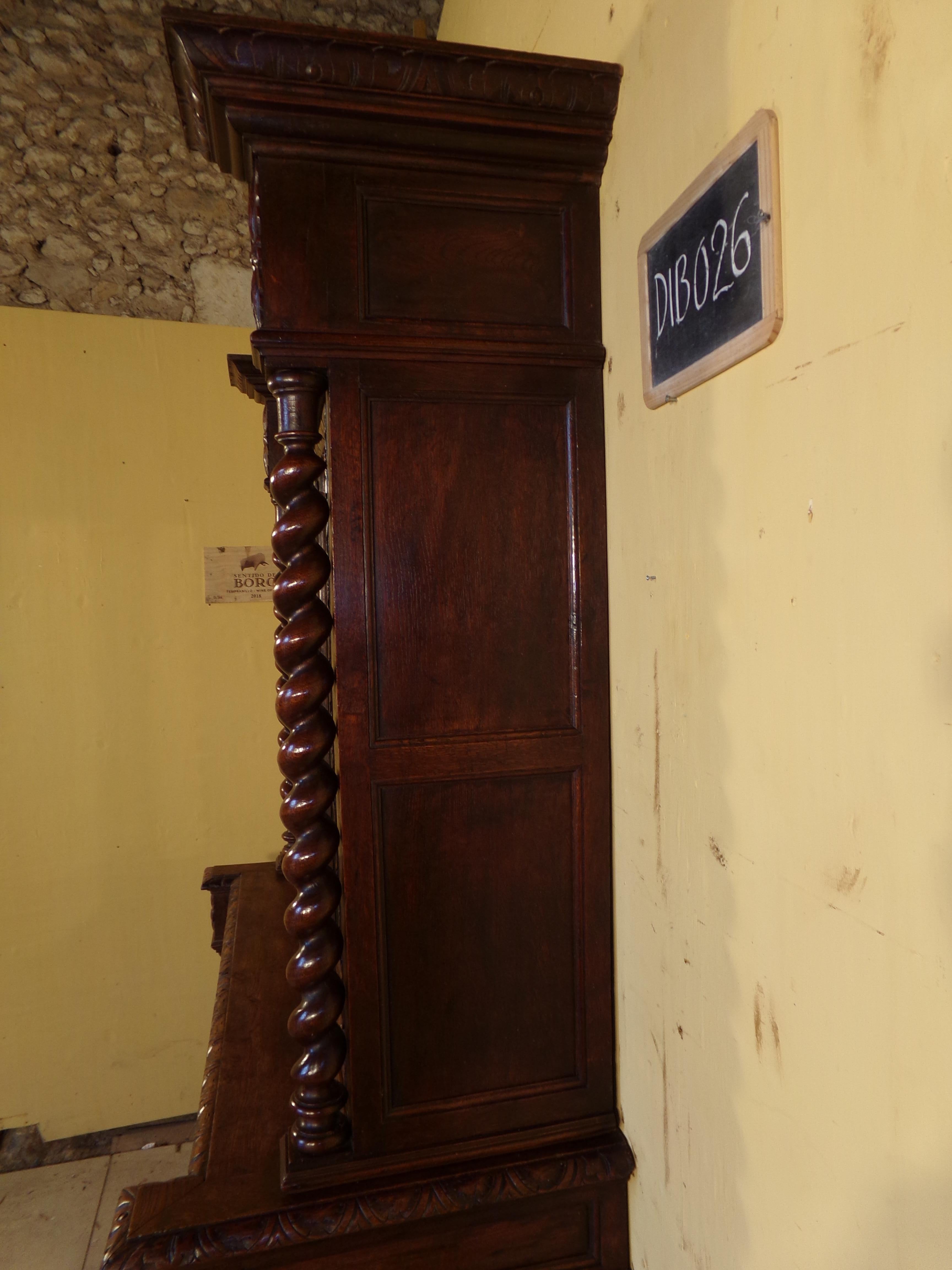 Late 19th Century Carved Oak Hunts Bookcase Gun Cupboard, circa 1880 For Sale