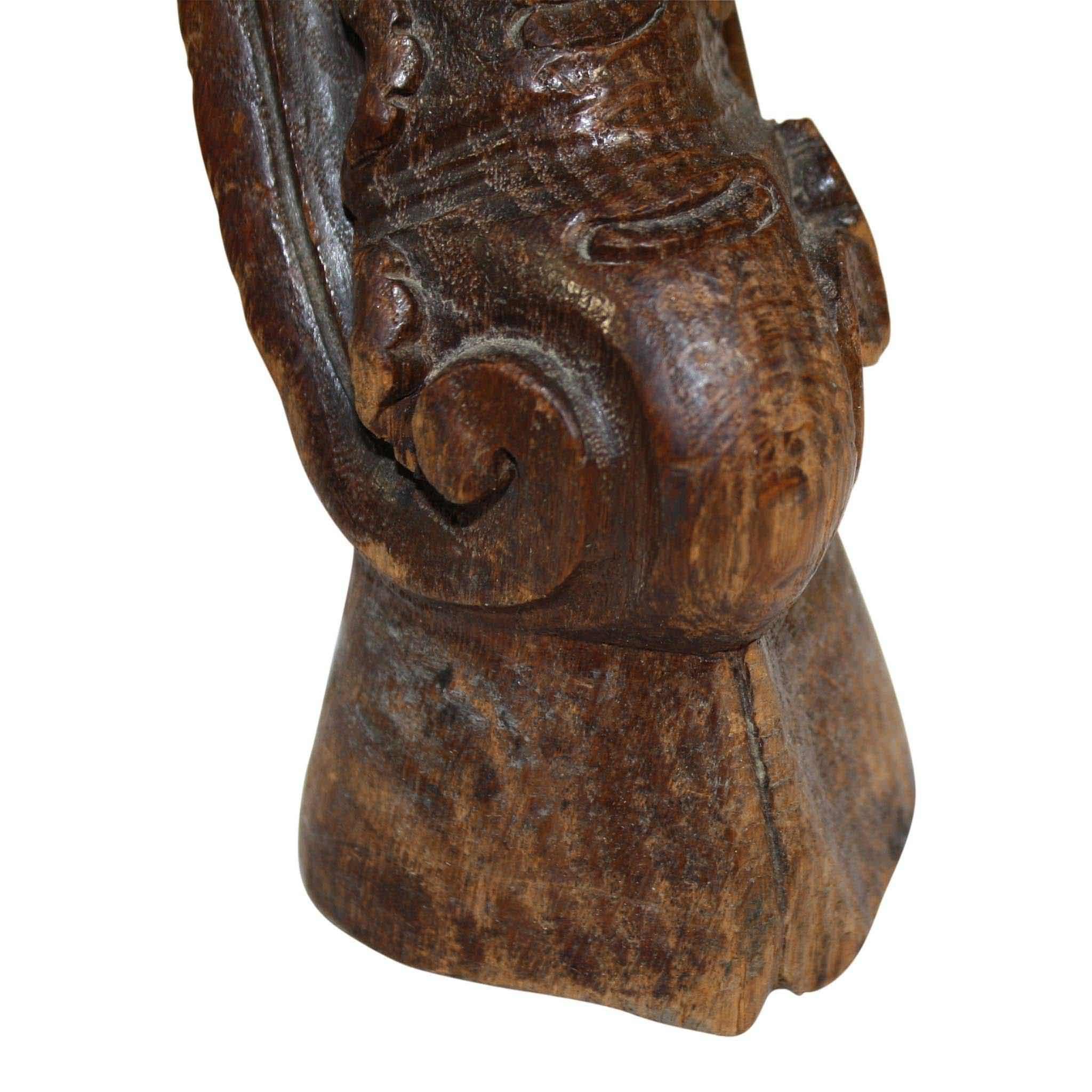 Carved Oak Louis XV Dining Room Table and Chairs, Seven Piece Set, circa 1890 in vendita 6