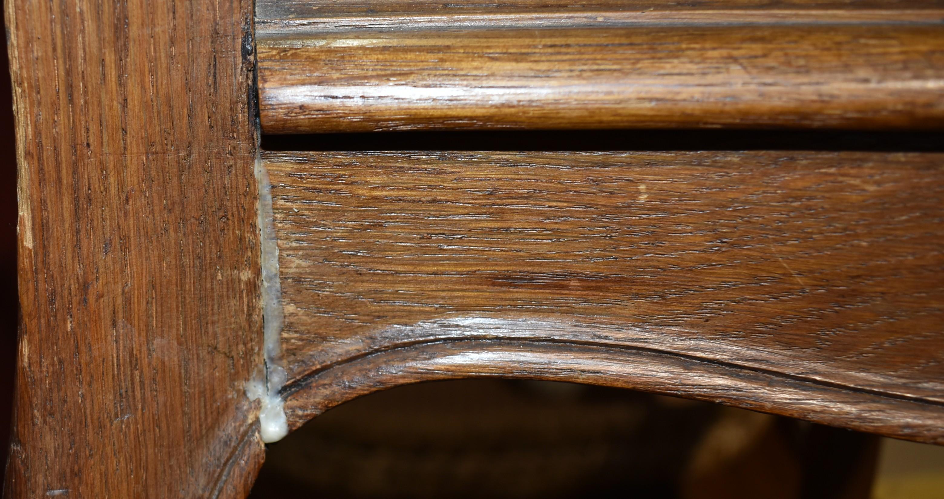 Carved Oak Louis XV Dining Room Table and Chairs, Seven Piece Set, circa 1890 in vendita 8