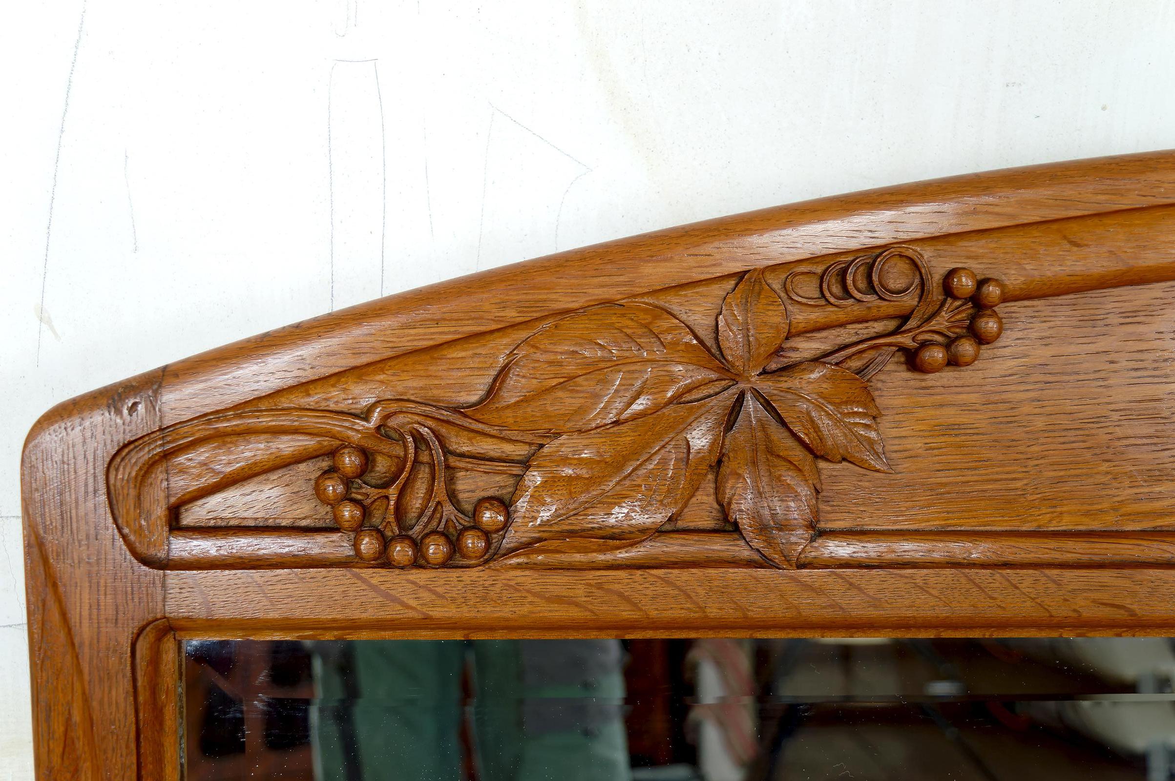 Specchio in Oak intagliato sul tema della vite, di Gauthier-Poinsignon, Art Nouveau in vendita 5