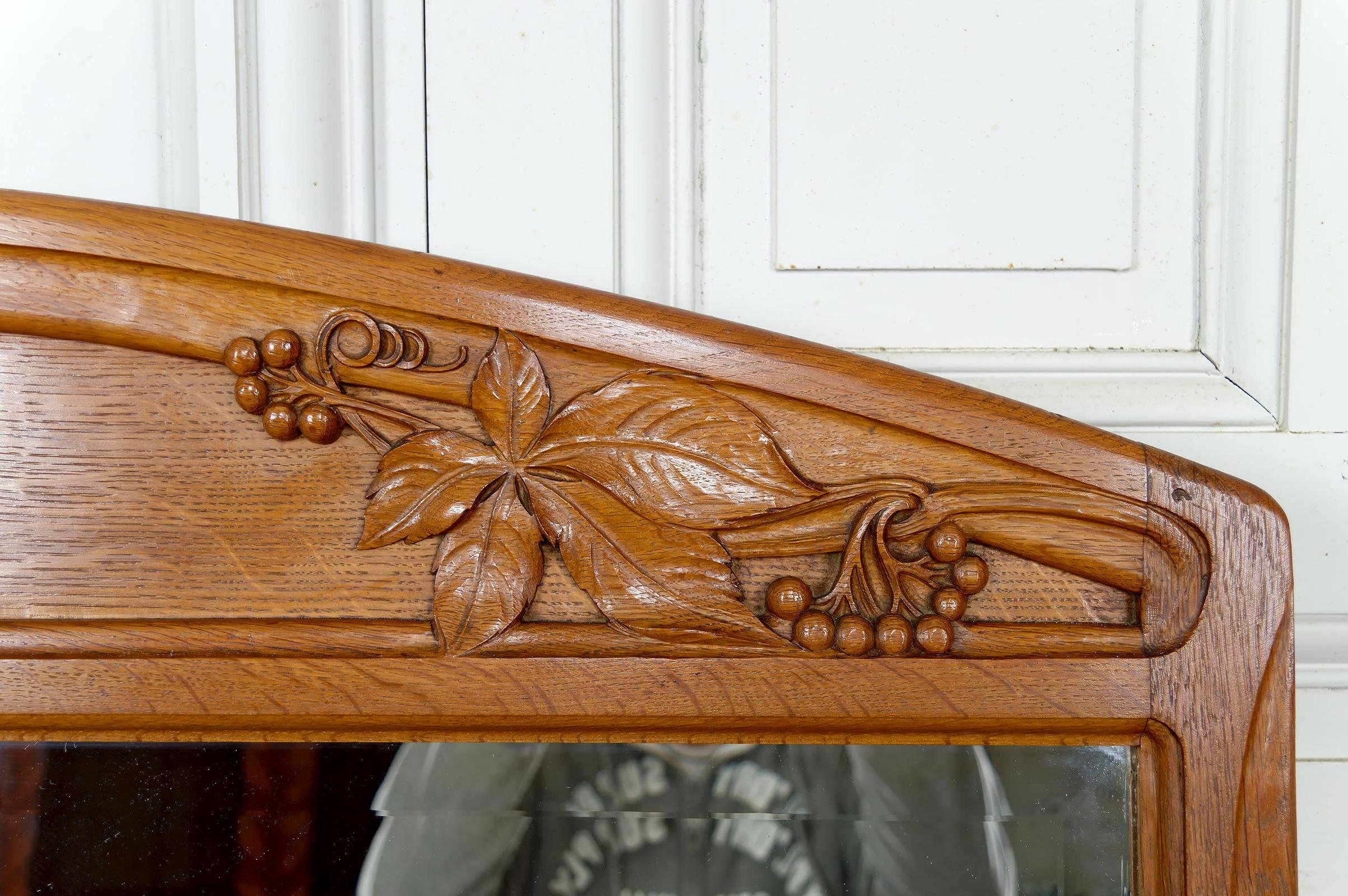 Specchio in Oak intagliato sul tema della vite, di Gauthier-Poinsignon, Art Nouveau in vendita 2