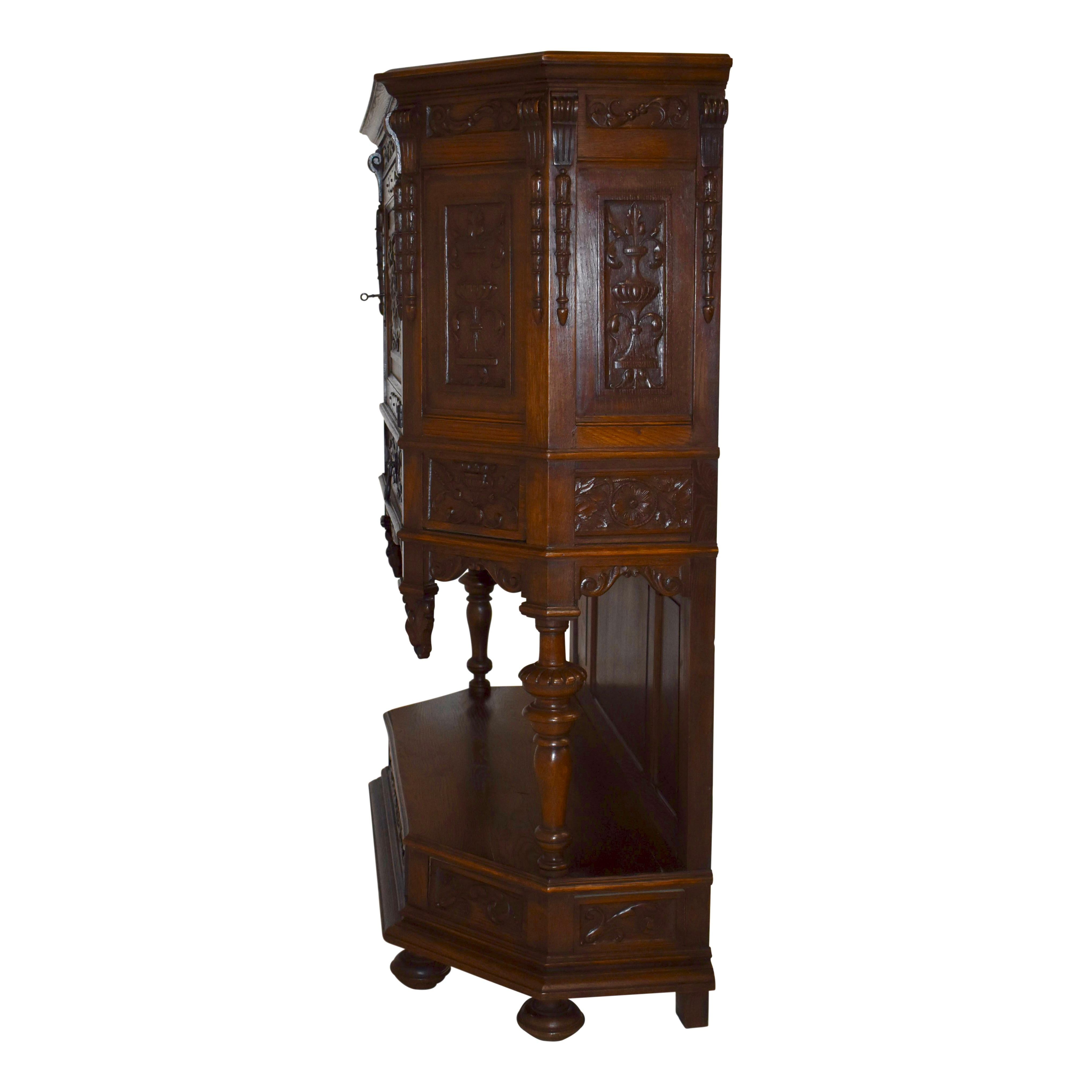 Carved Oak One Door Cabinet, circa 1910 For Sale 3