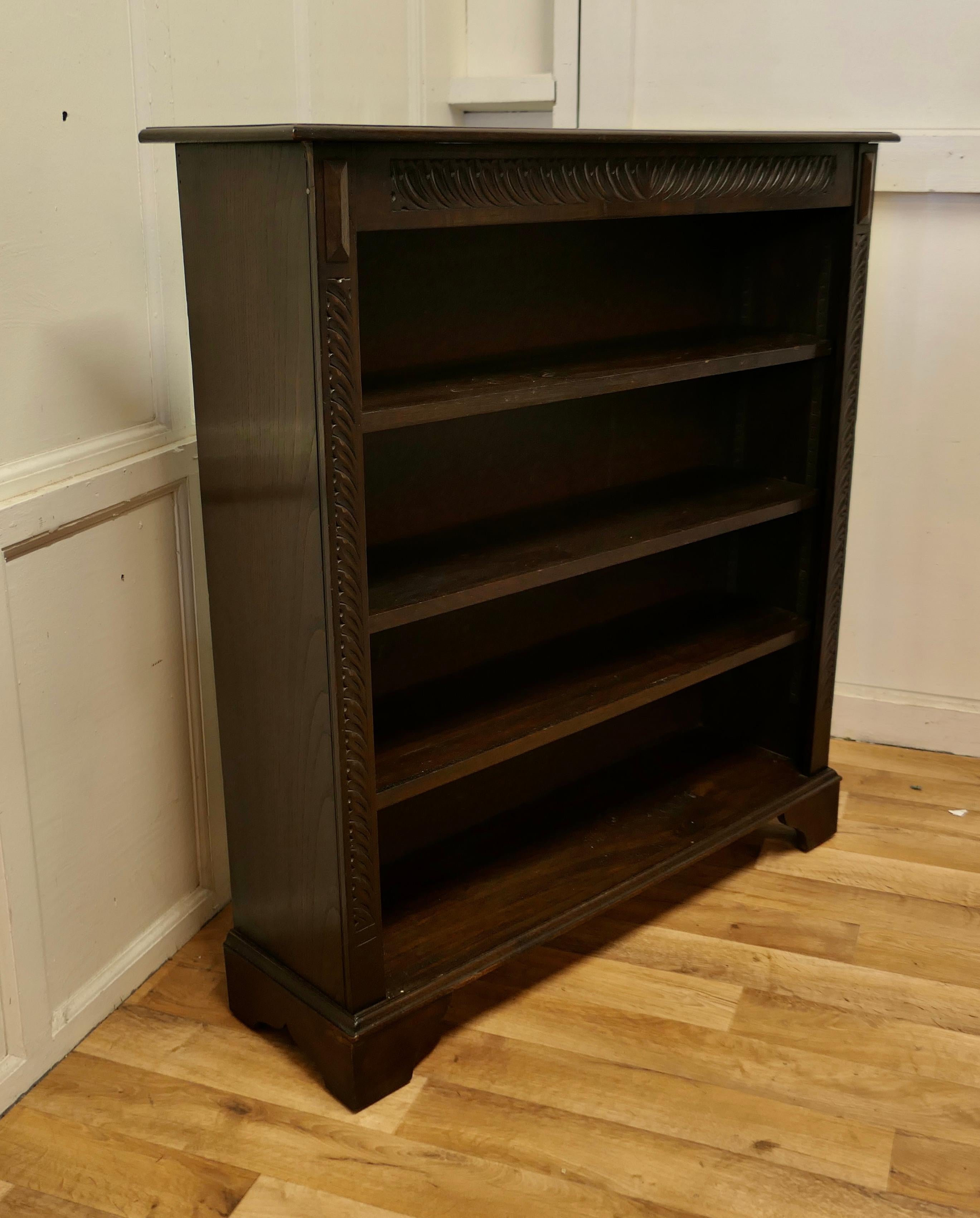 Carved Oak Open bookcase.

The bookcase is good quality, with attractive carving on the front, it has 3 adjustable shelves

The bookcase is in excellent original condition and the shelves are adjustable 
This excellent piece of Oak Furniture