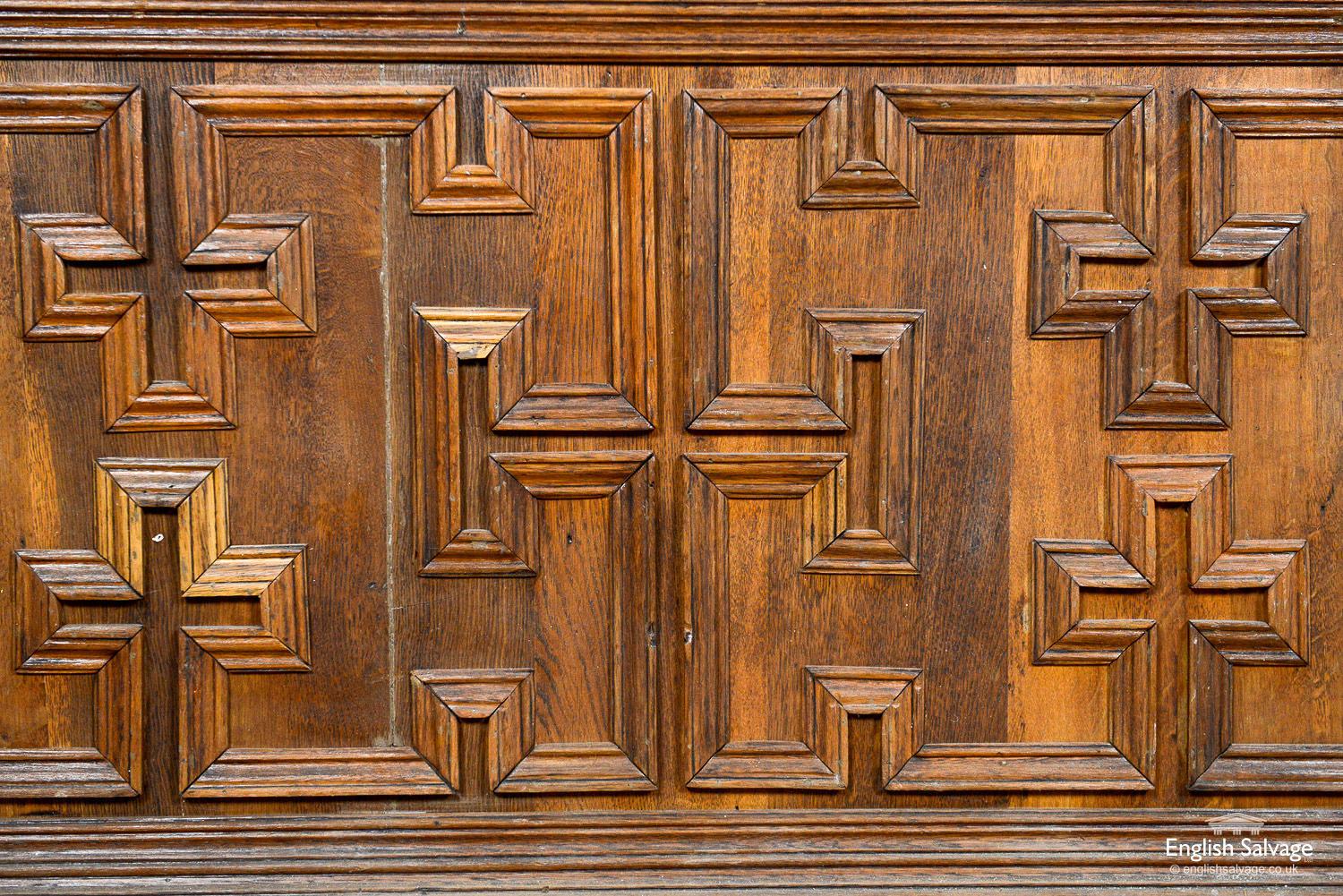 Carved Oak Panels with Ionic Pillars, 19th Century For Sale 1