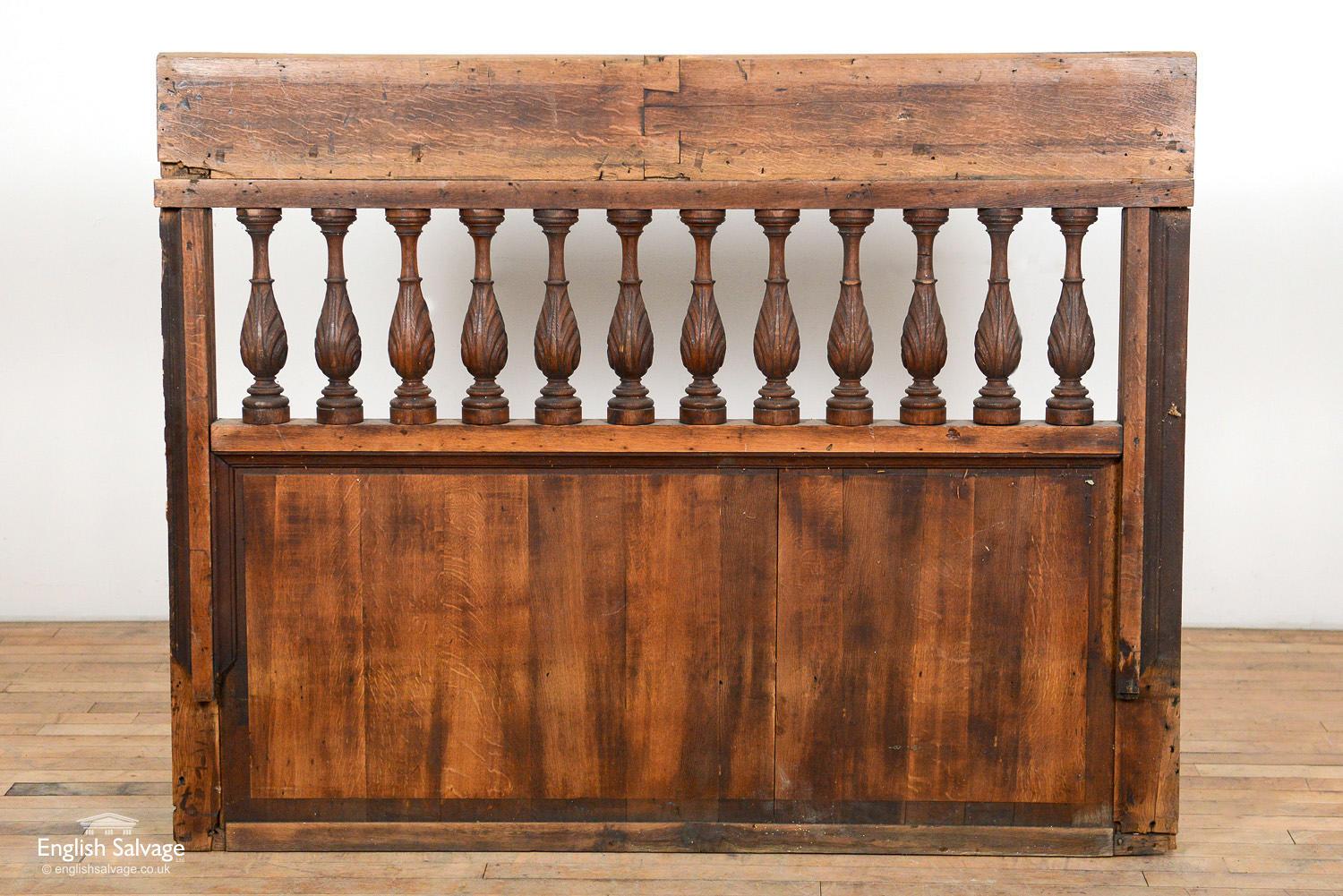 Carved Oak Panels with Ionic Pillars, 19th Century For Sale 2