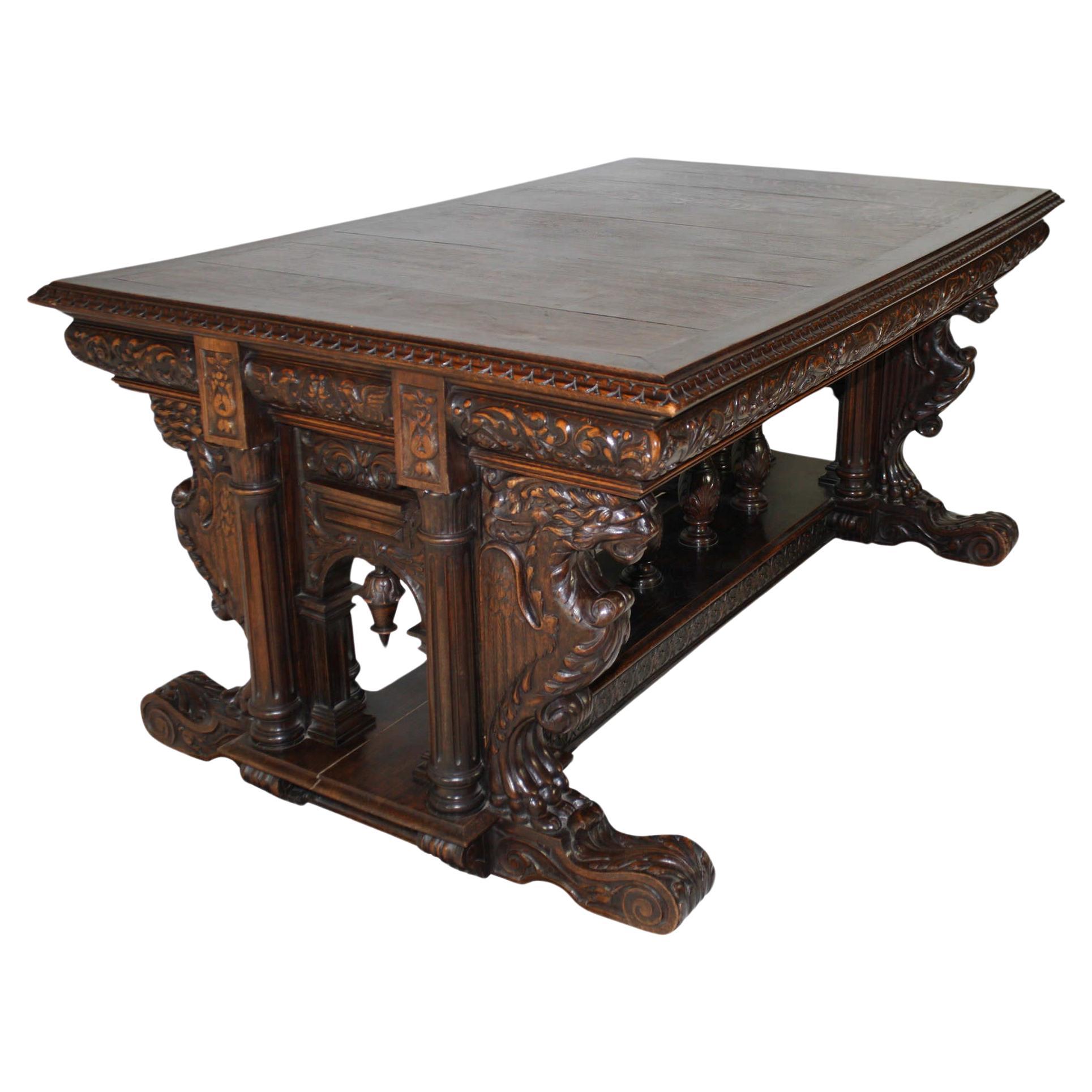 Table de salle à manger à tréteaux Renaissance en chêne sculpté