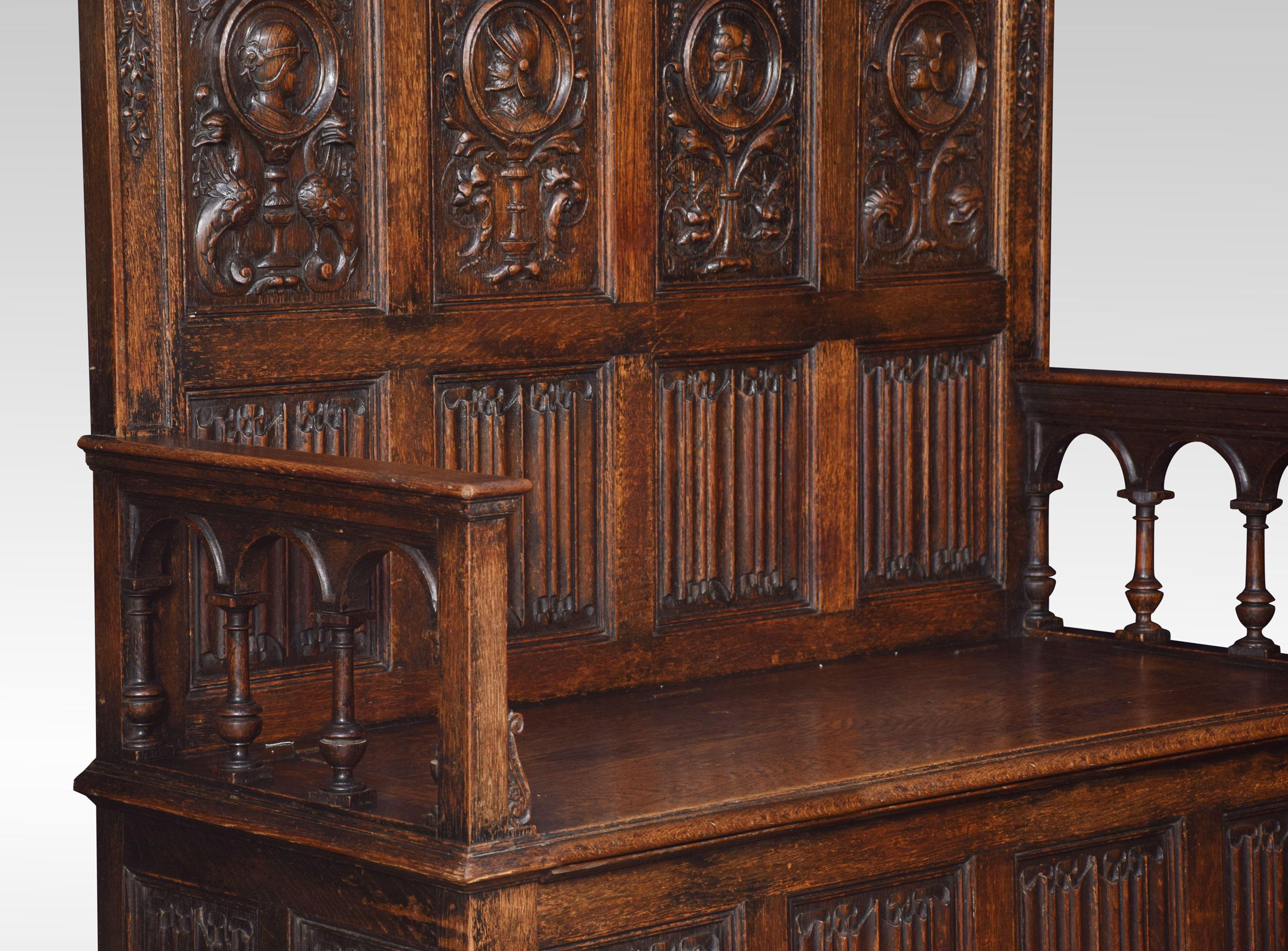 Carved Oak Settle in the 17th Century Style In Good Condition In Cheshire, GB