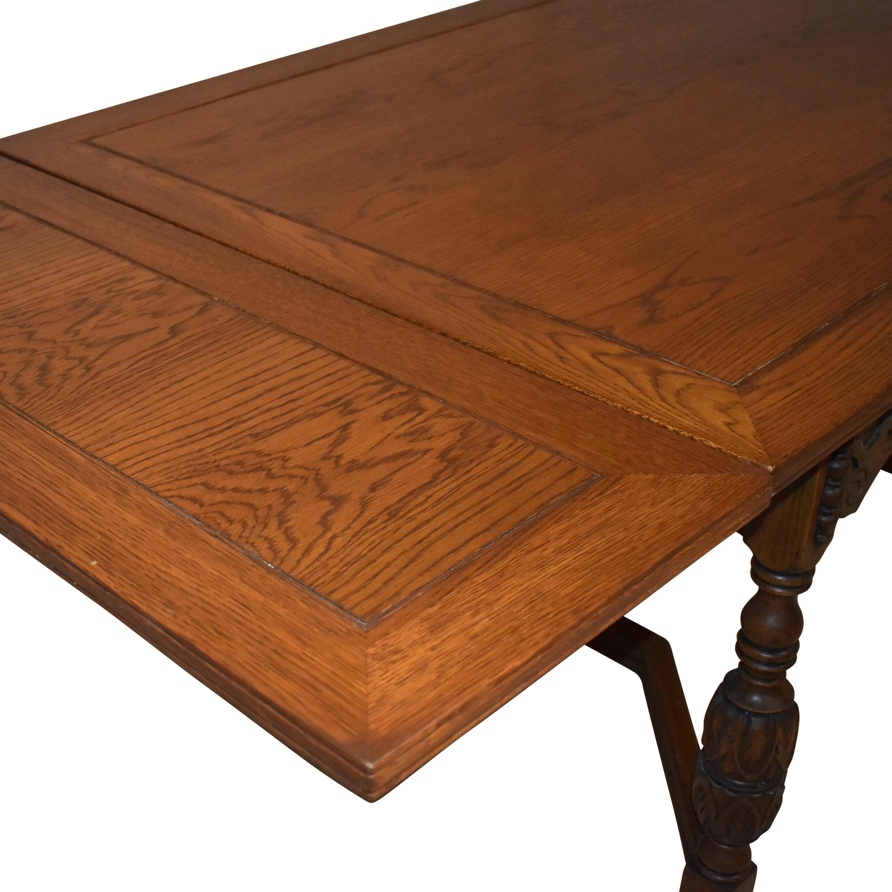 Set da pranzo di sette pezzi in Oak intagliato, di Rockford Chair & Funiture Company in vendita 1