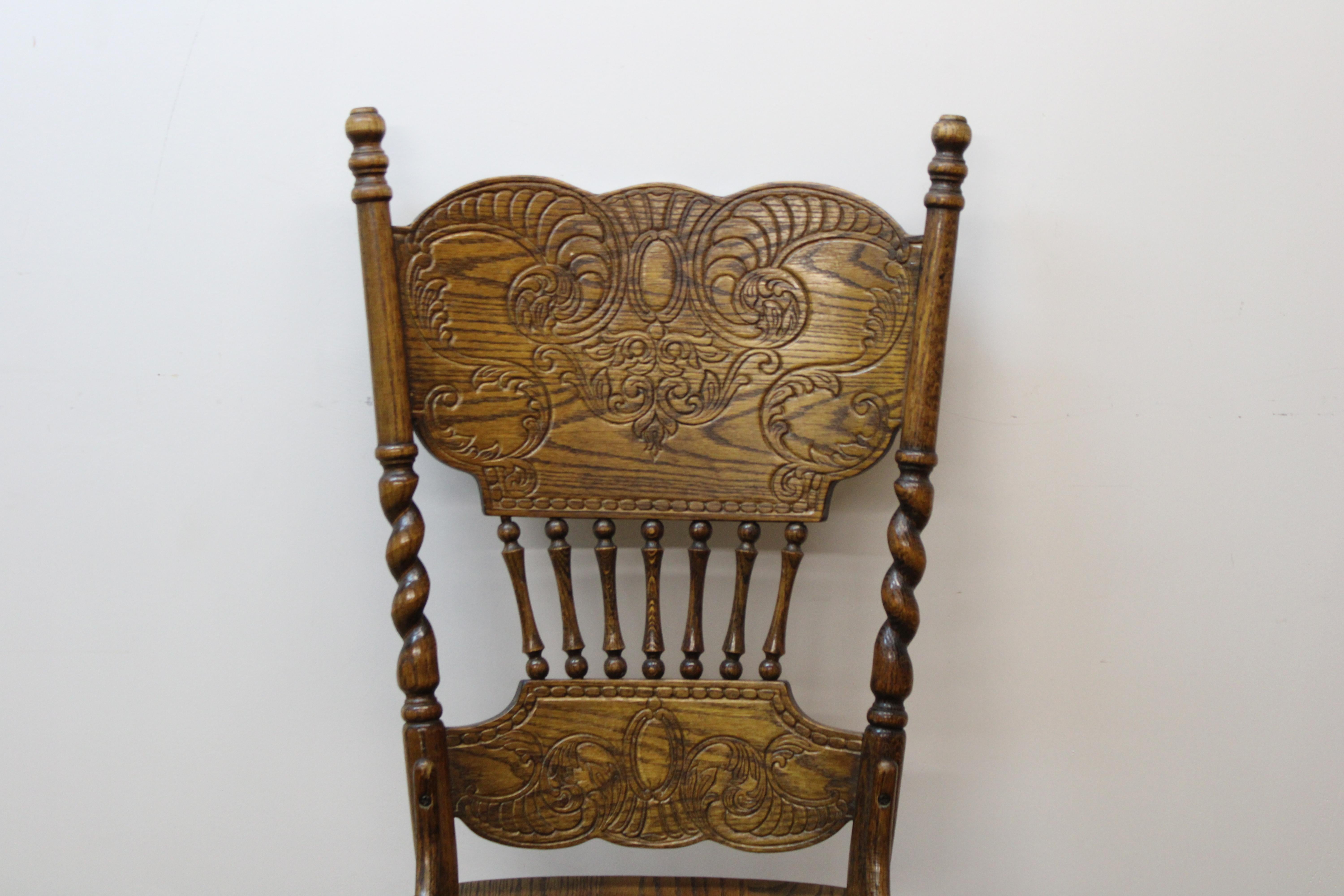 Wood Carved Oak Side Chairs w/ Barley Twist Carving 'Set of 4' For Sale