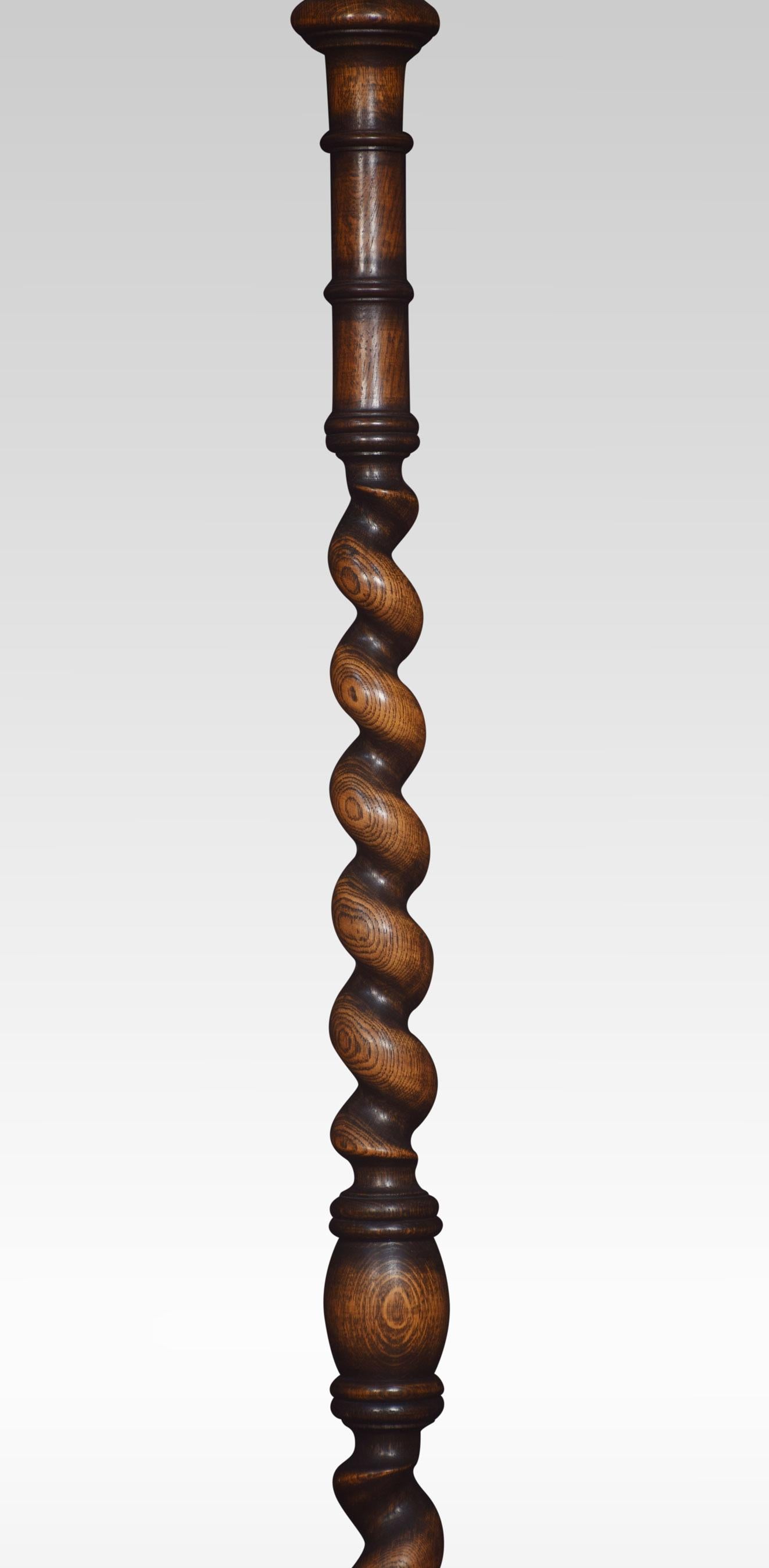 Oak standard lamp, the barley twist carved column raised up on circular base.
Dimensions
Height 64 inches
Width 13.5 inches
Depth 13.5 inches.