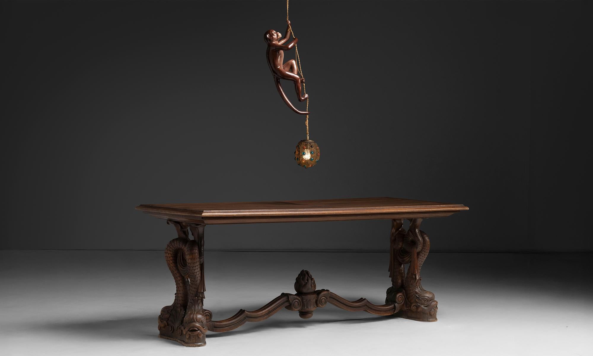 Carved Oak Table, England circa 1900 Bon état - En vente à Culver City, CA