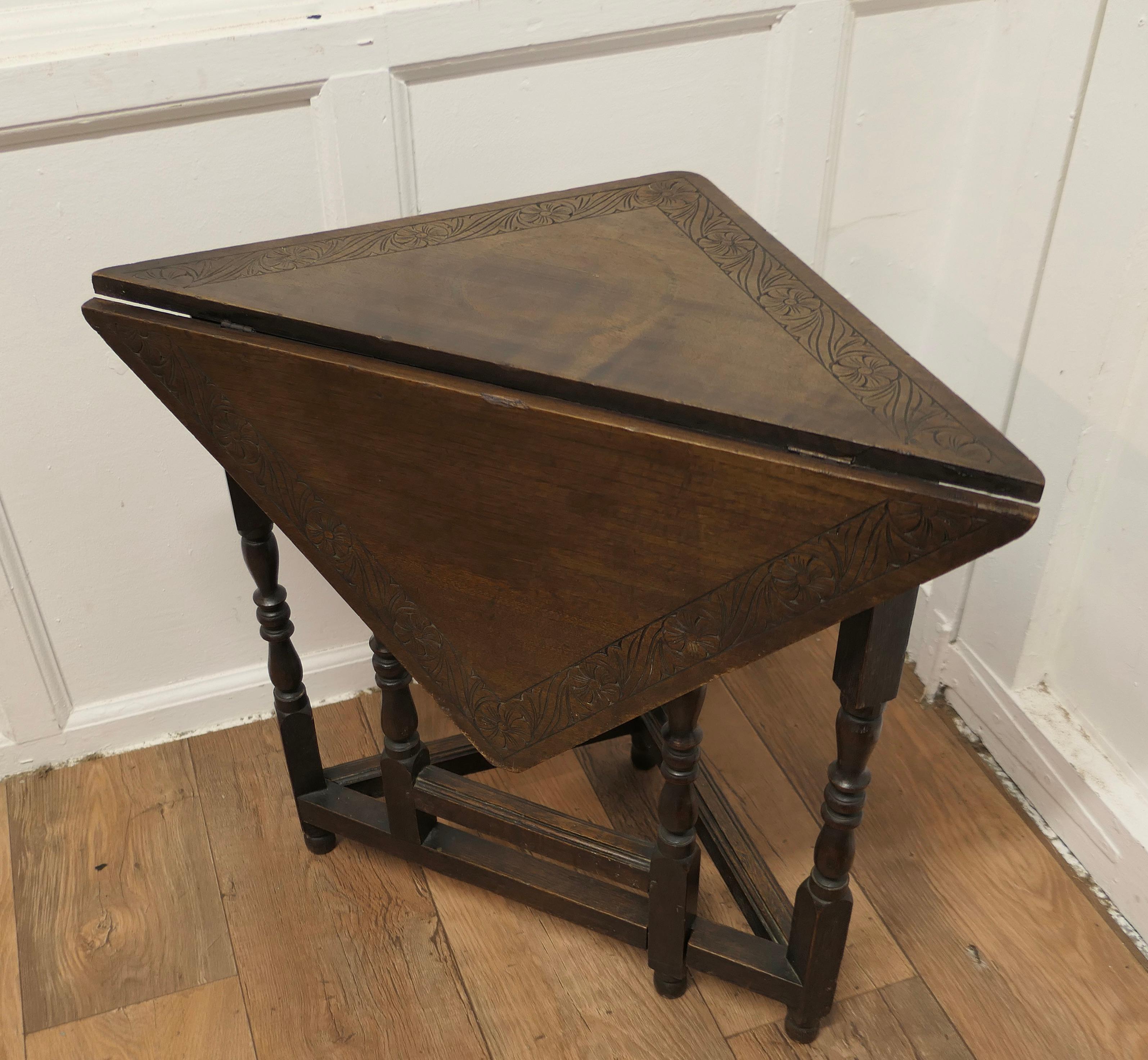 Adam Style Carved Oak Triangular Gate Leg Side Table    For Sale