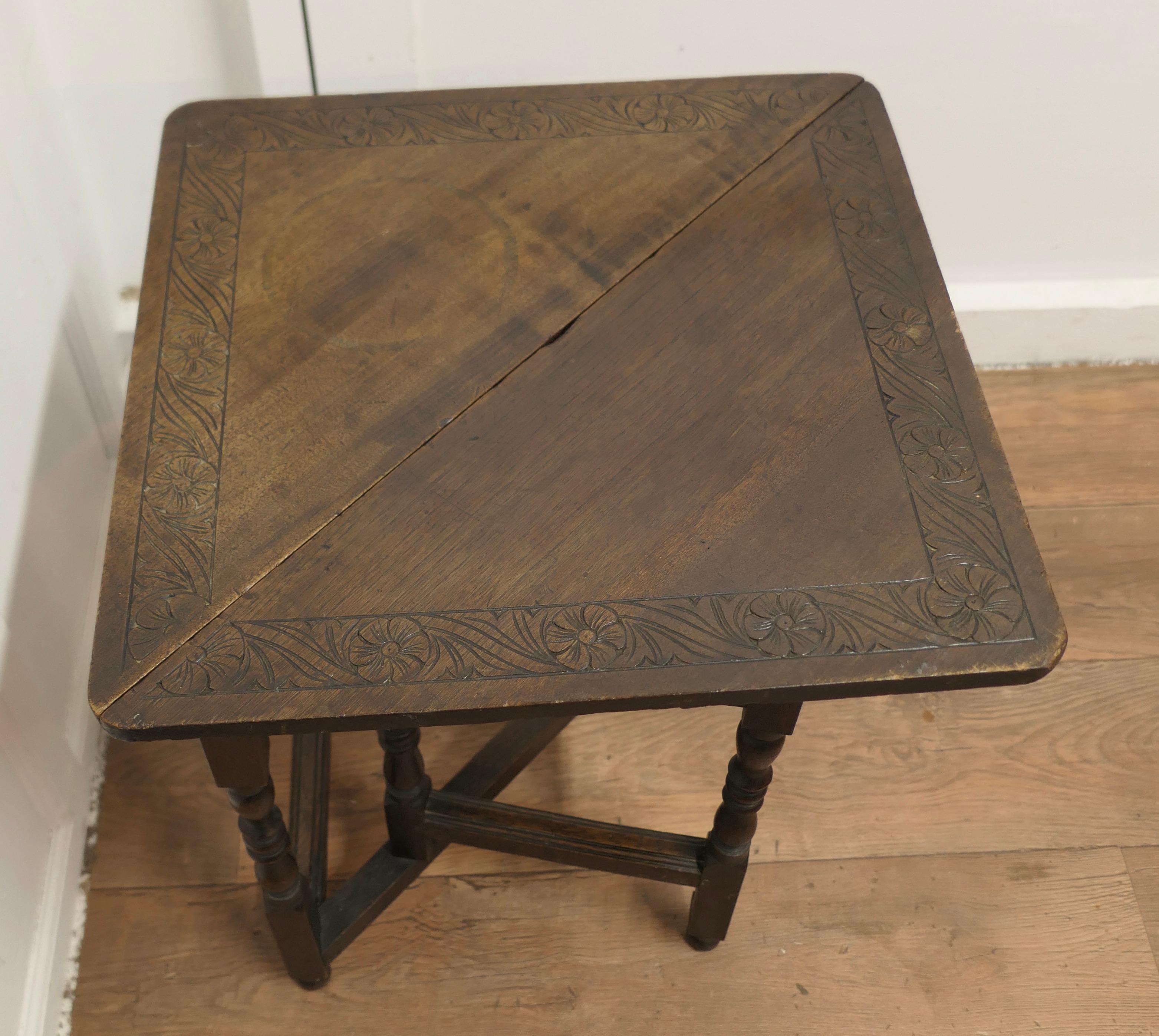 Carved Oak Triangular Gate Leg Side Table    For Sale 1