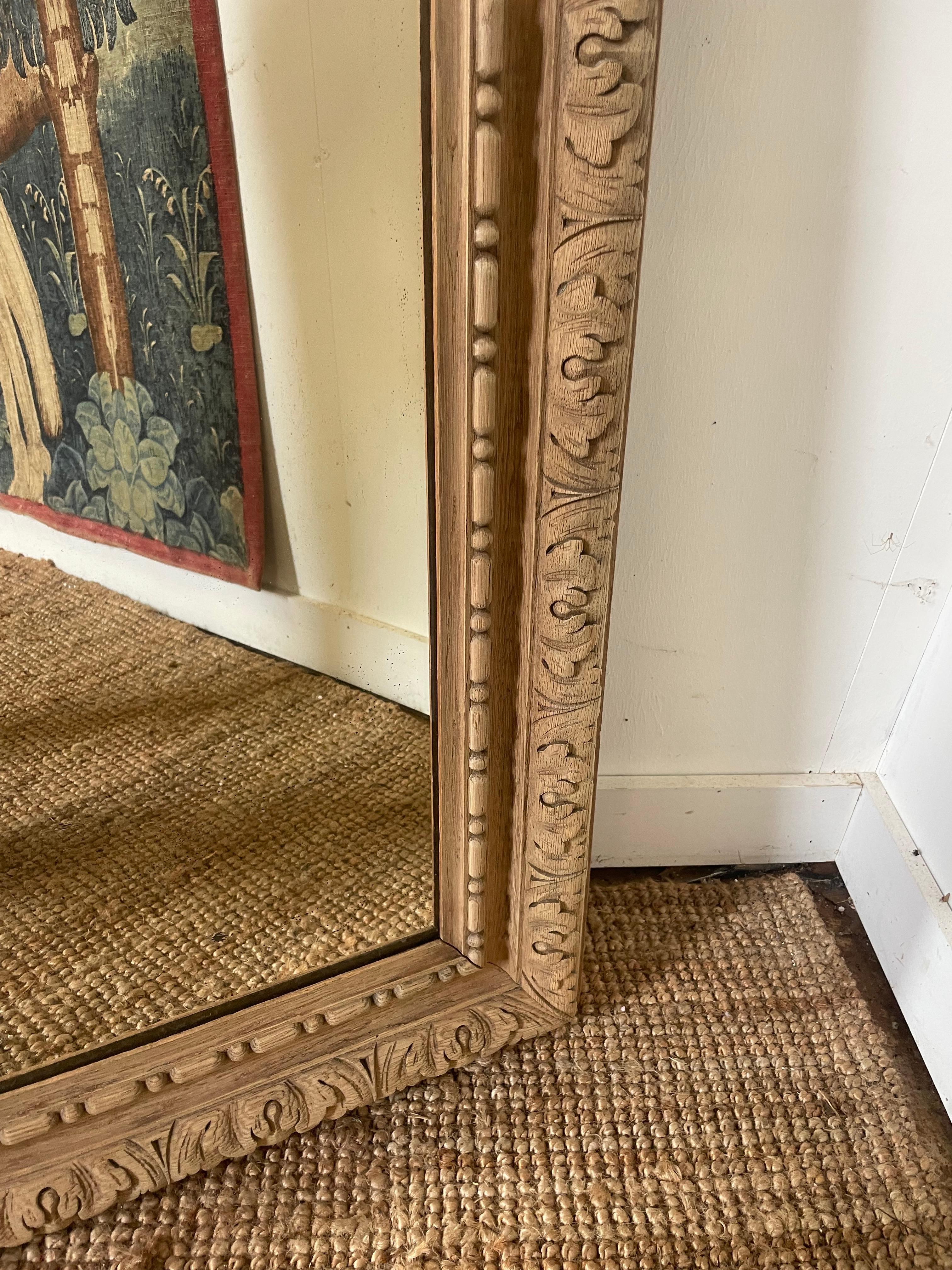 Carved oak wall mirror / over mantle mirror In Good Condition In Budleigh Salterton, GB