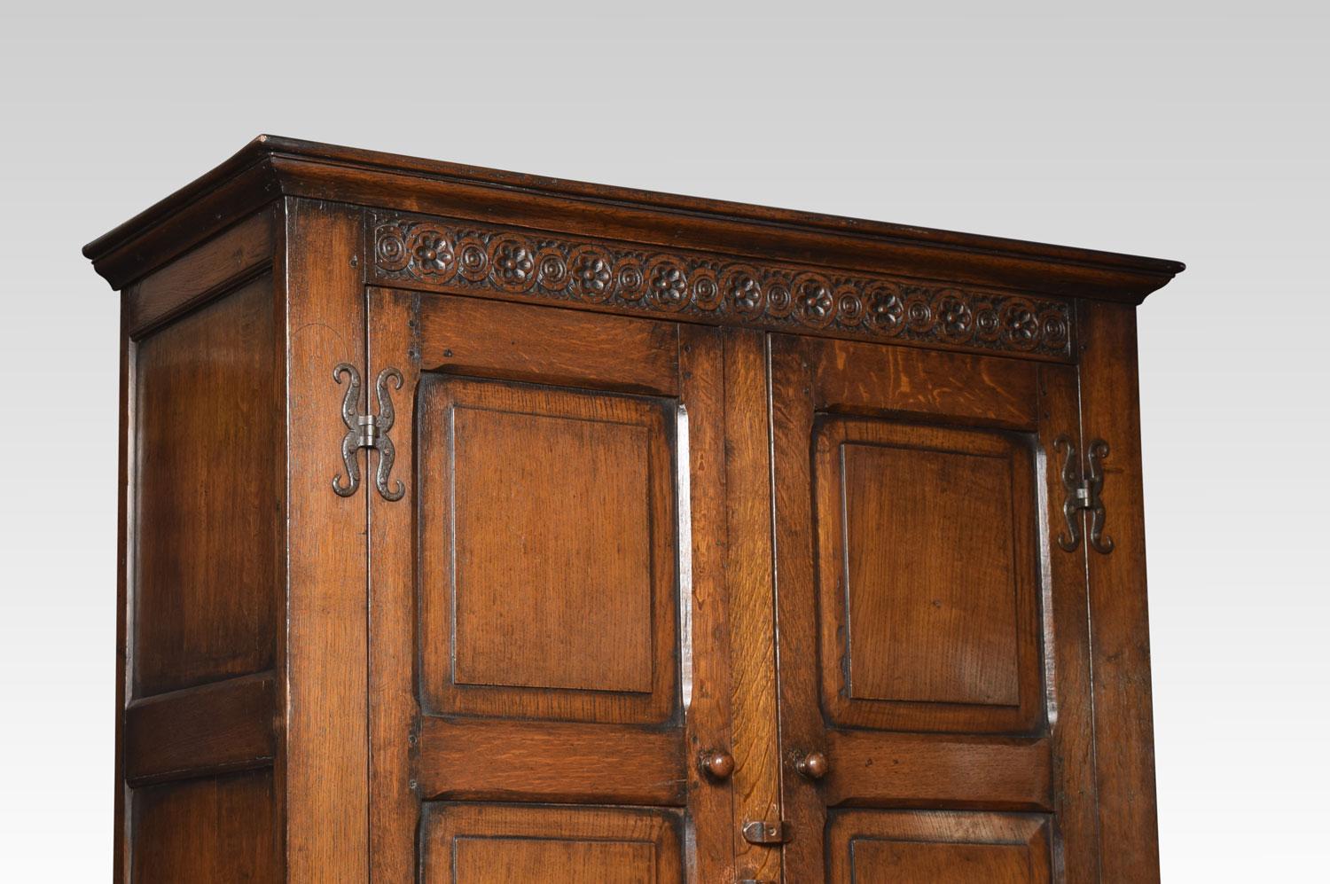 Carved Oak Wardrobe In Excellent Condition In Cheshire, GB