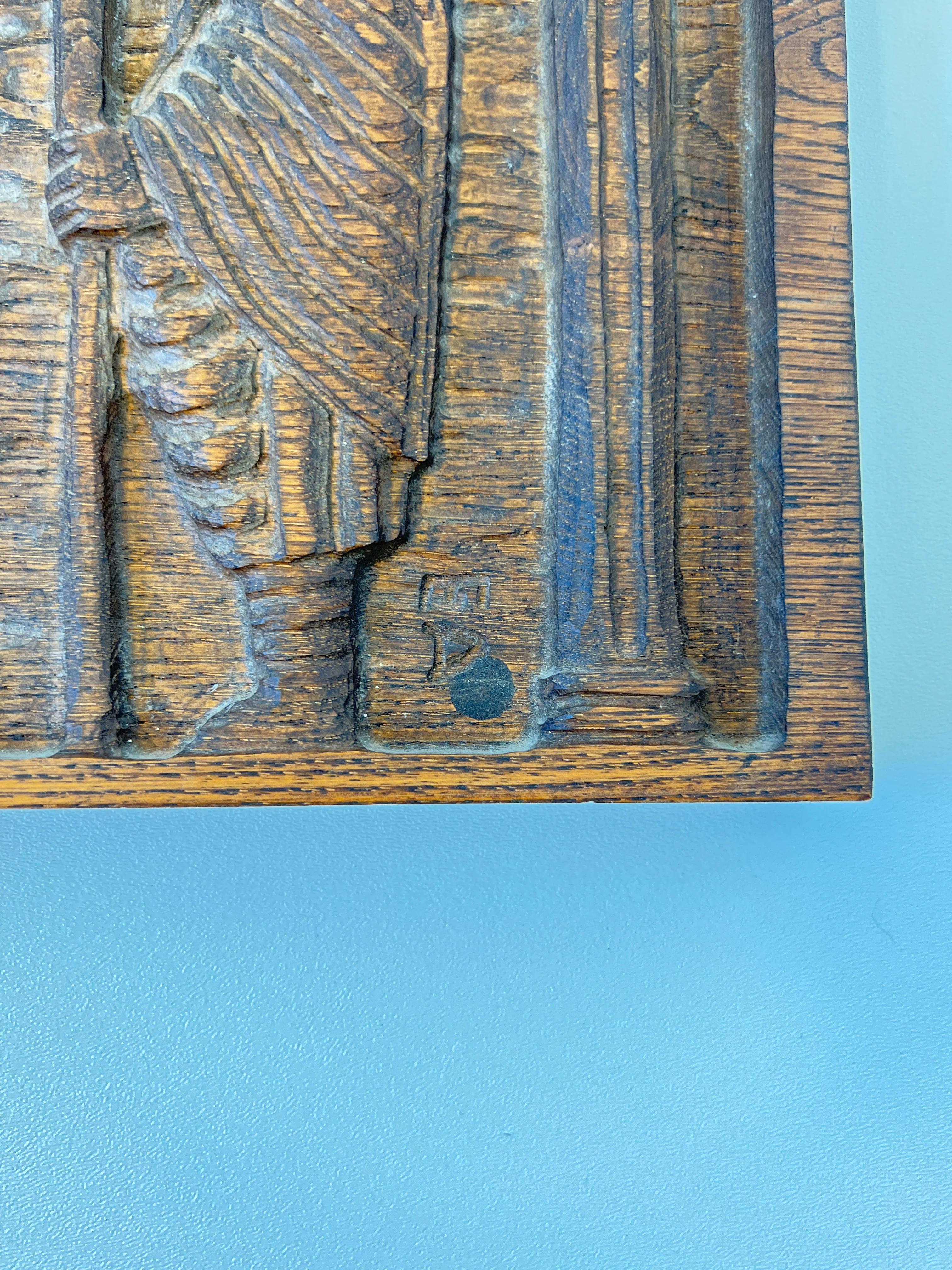 Panneau en bois de chêne sculpté d'Evelyn Ackerman  Bon état - En vente à Palm Springs, CA