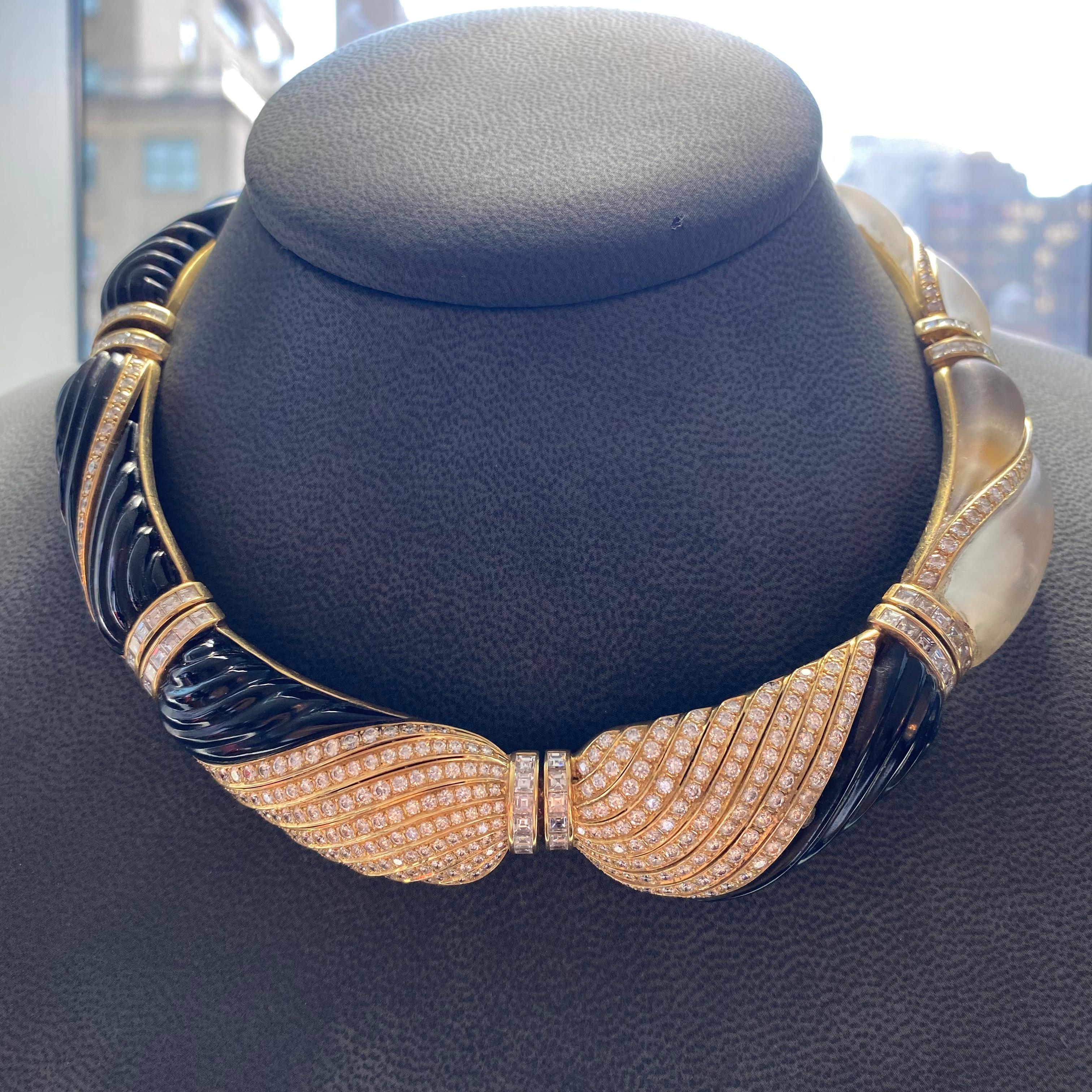 Collana di onice intagliata e diamanti in cristallo di rocca in vendita 4
