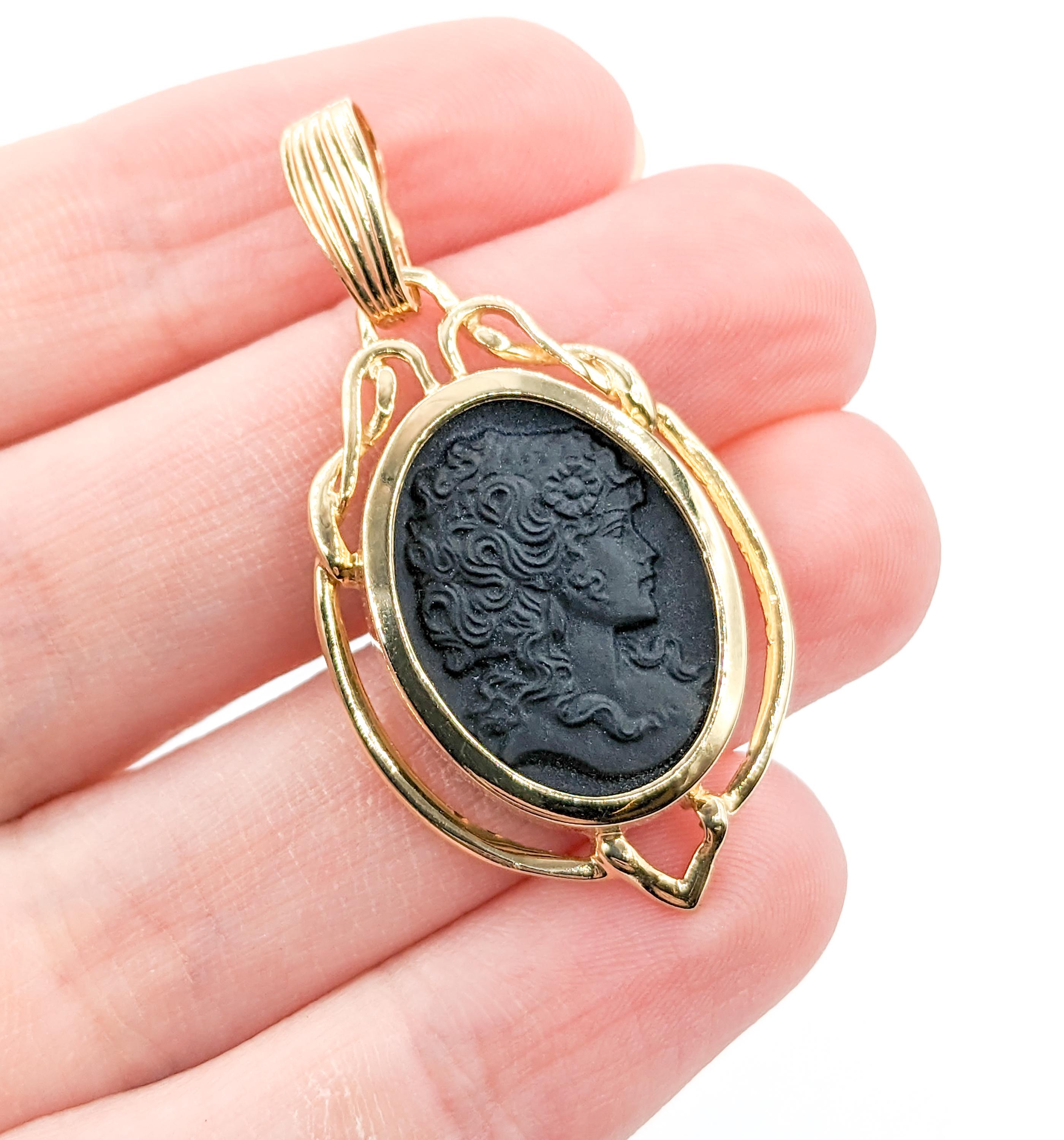 Modern  Carved Onyx Cameo Pendant Yellow Gold
