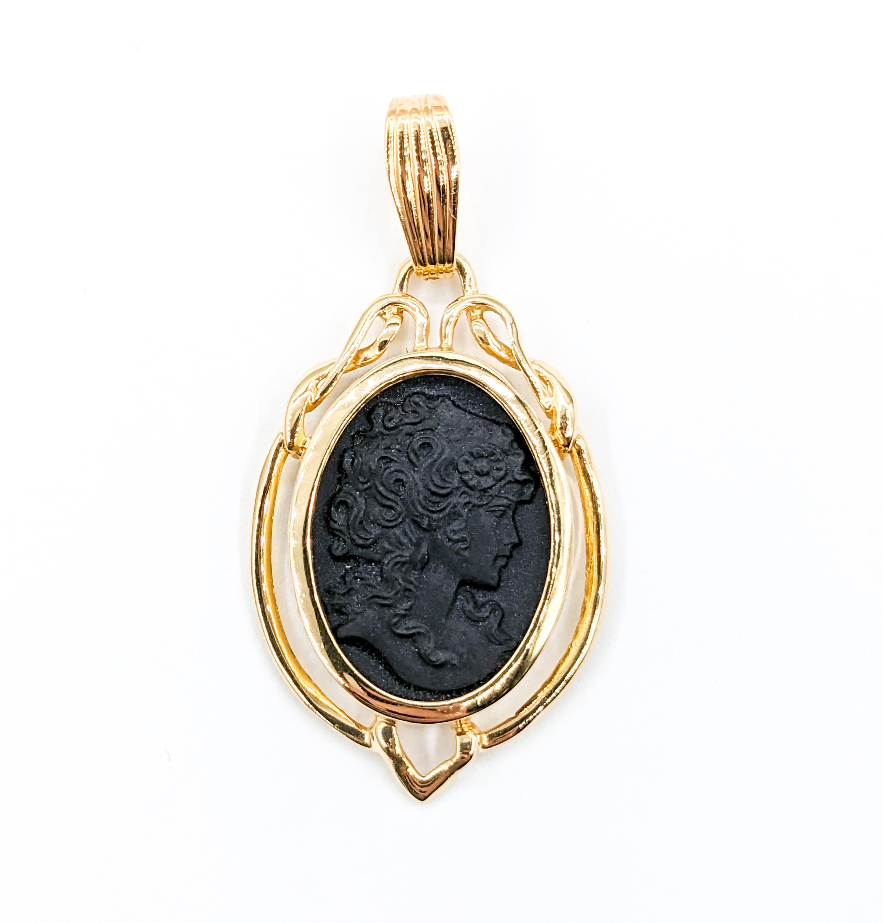 Women's or Men's  Carved Onyx Cameo Pendant Yellow Gold
