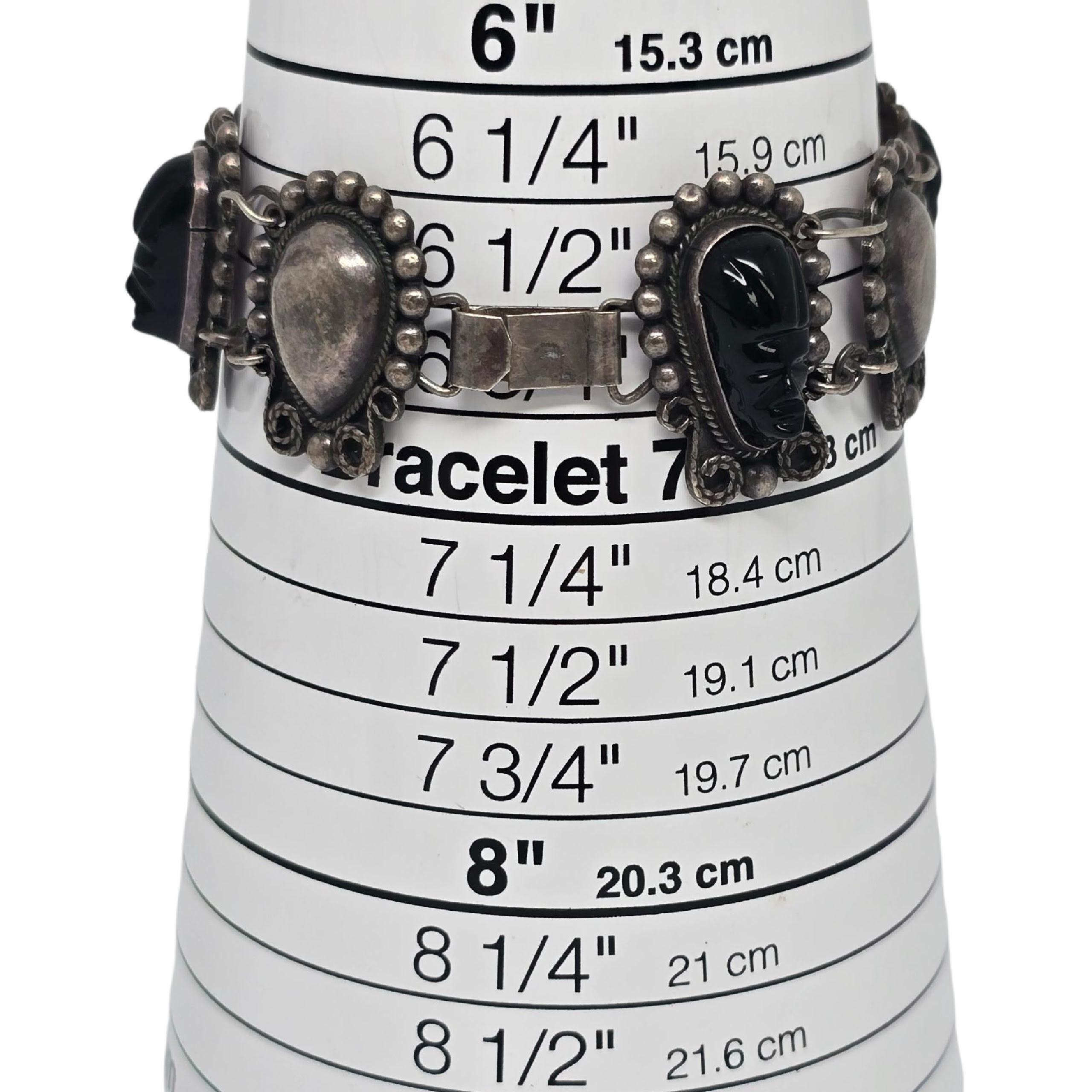 Onyx Gesicht geschnitzt Sterling Silber Mexiko Armband, Pin, ClipOn Ohrringe Set 22837 im Angebot 3
