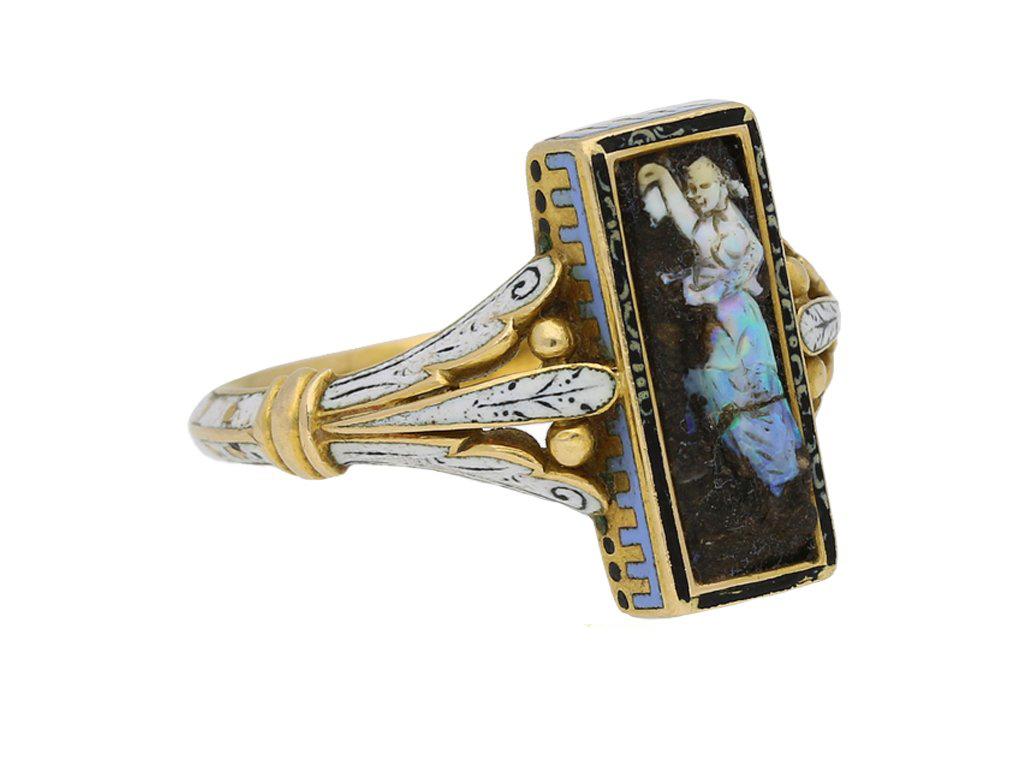 Carved Opal Ring Attributed to Wilhelm Schmidt for Giuliano In Good Condition For Sale In London, GB