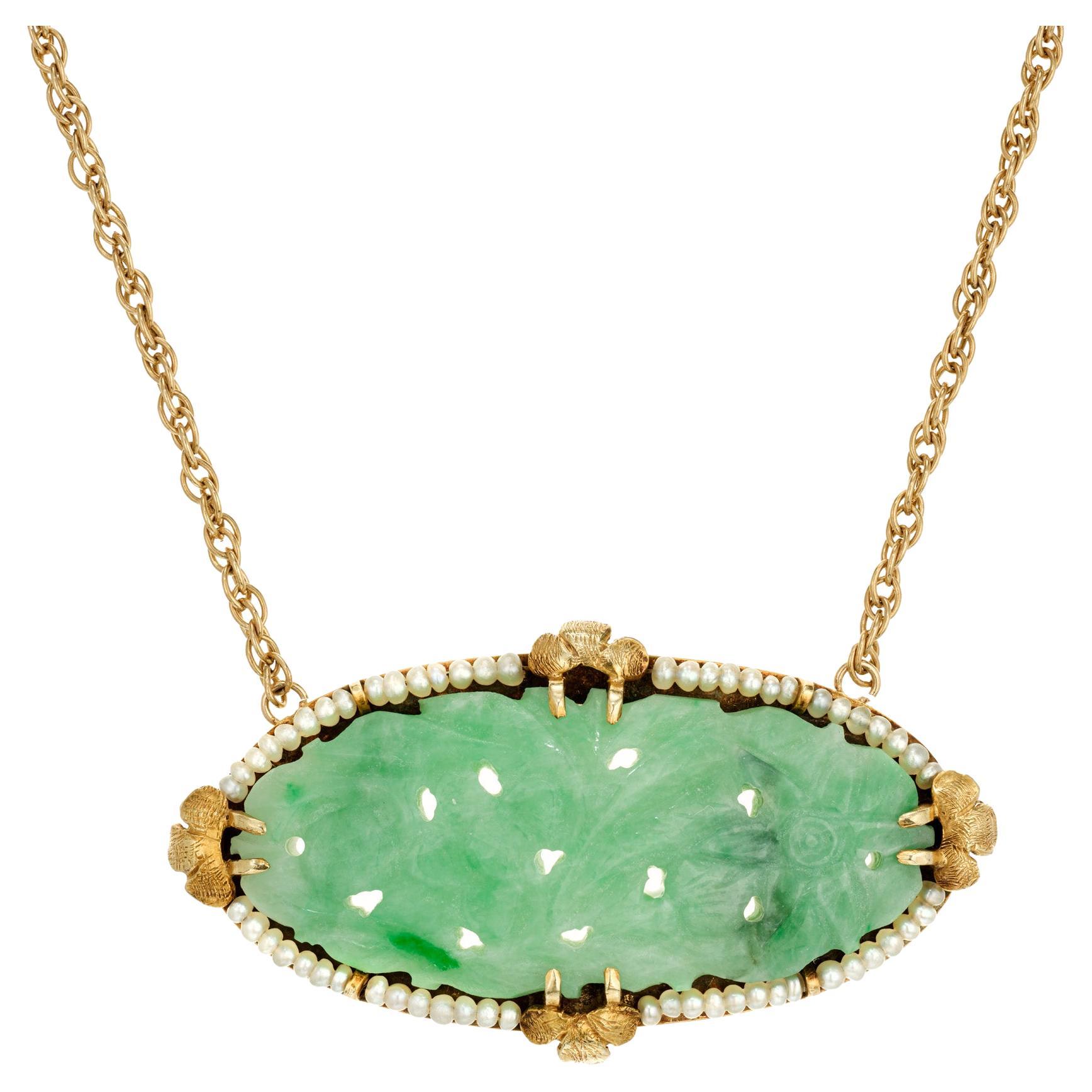 Collier pendentif en or avec jadéite ovale sculptée et perle naturelle en jade
