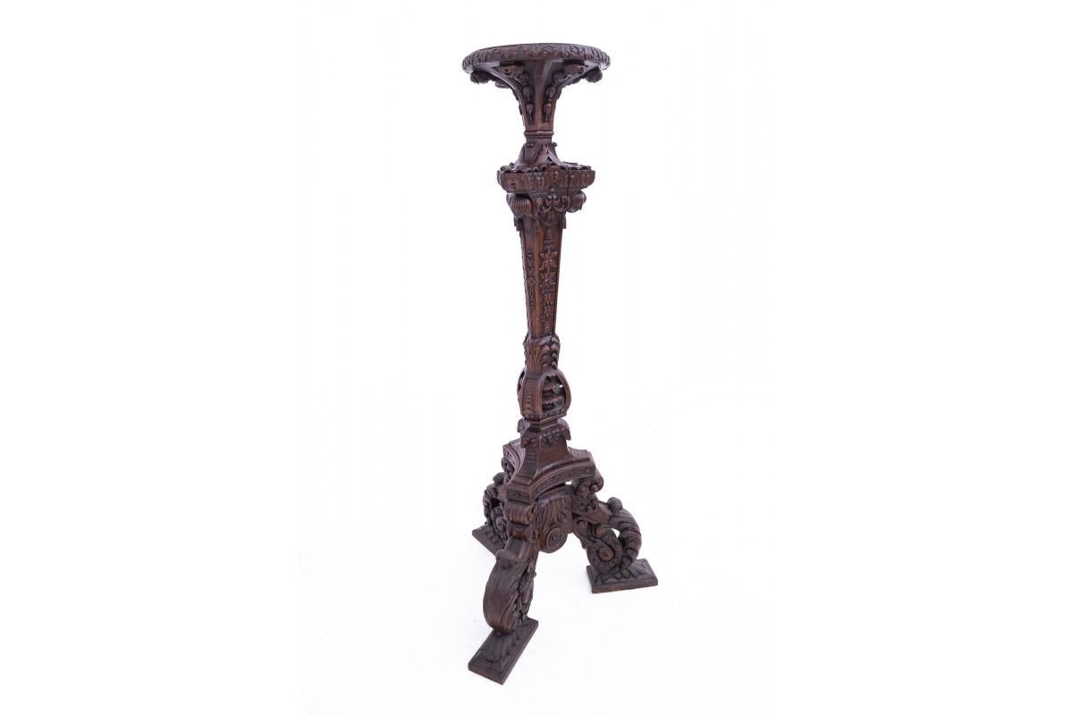 Carved pedestal, France, around 1870. For Sale 3