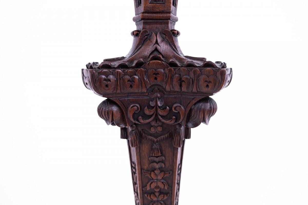 Carved pedestal, France, around 1870. For Sale 1