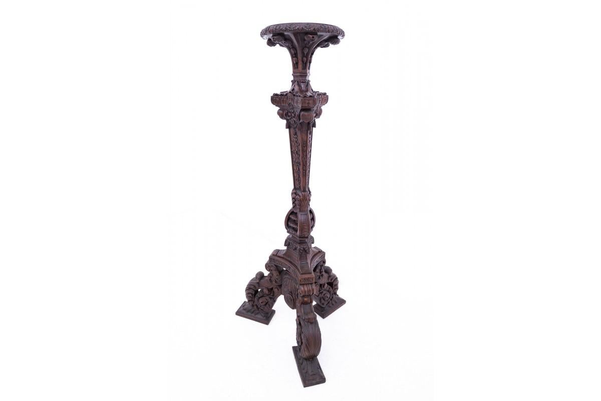 Carved pedestal, France, around 1870. For Sale 2