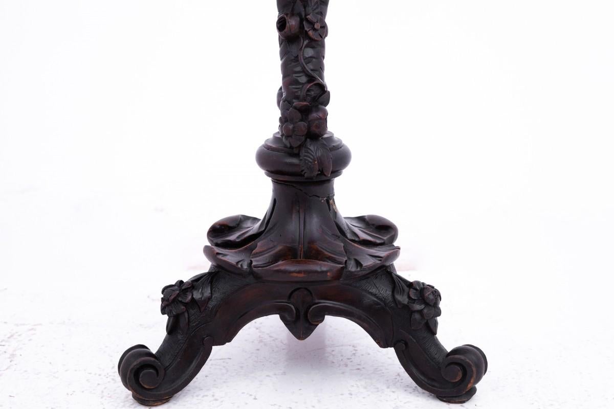 French Carved pedestal, France, ca. 1880. For Sale