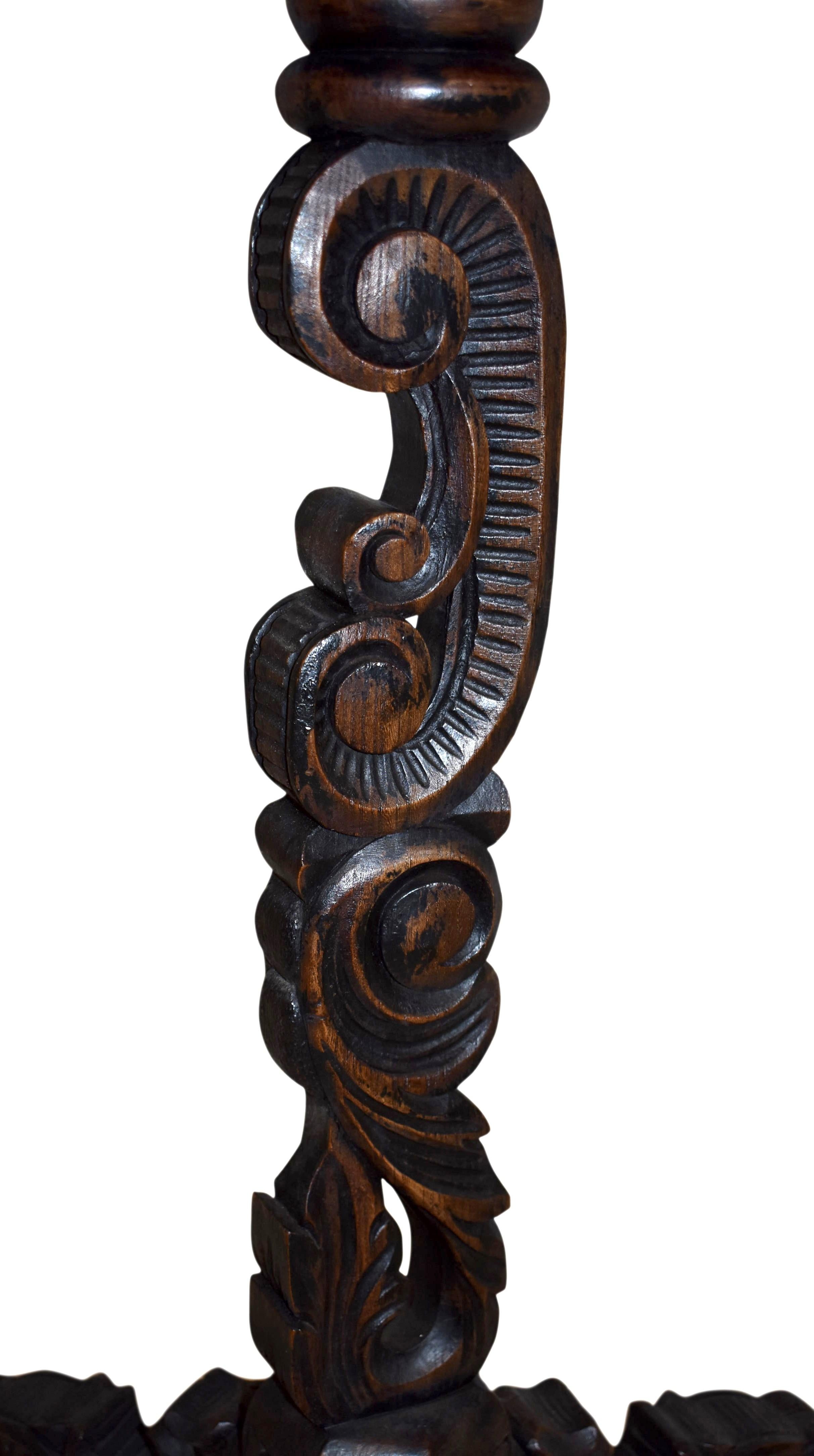 Mesa auxiliar con pedestal tallado, hacia 1895 en Bueno estado para la venta en Evergreen, CO