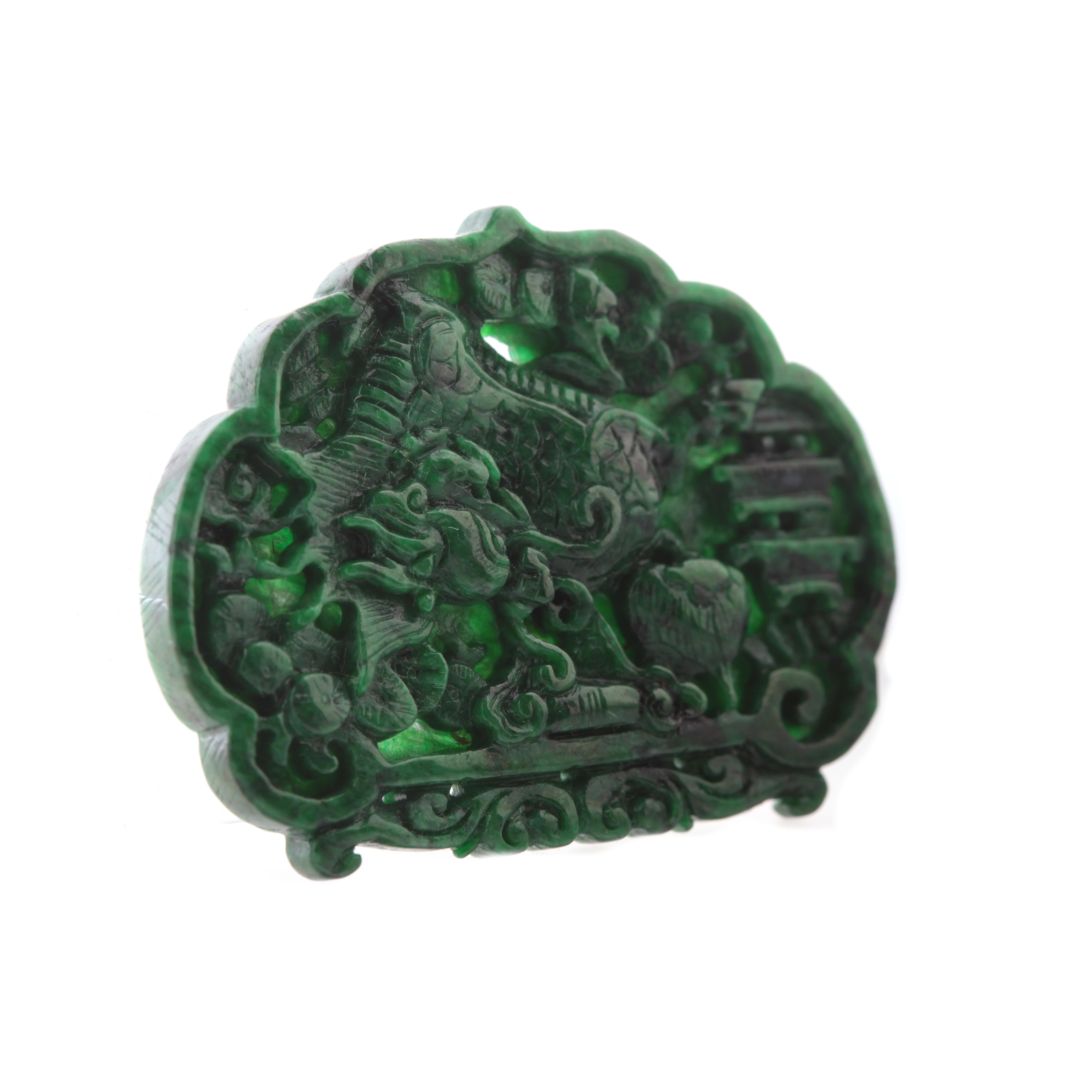 Chinese Export Carved Pendant Omphacite Jade Natural Jadeite Asian Art Dragon Figurine Statue