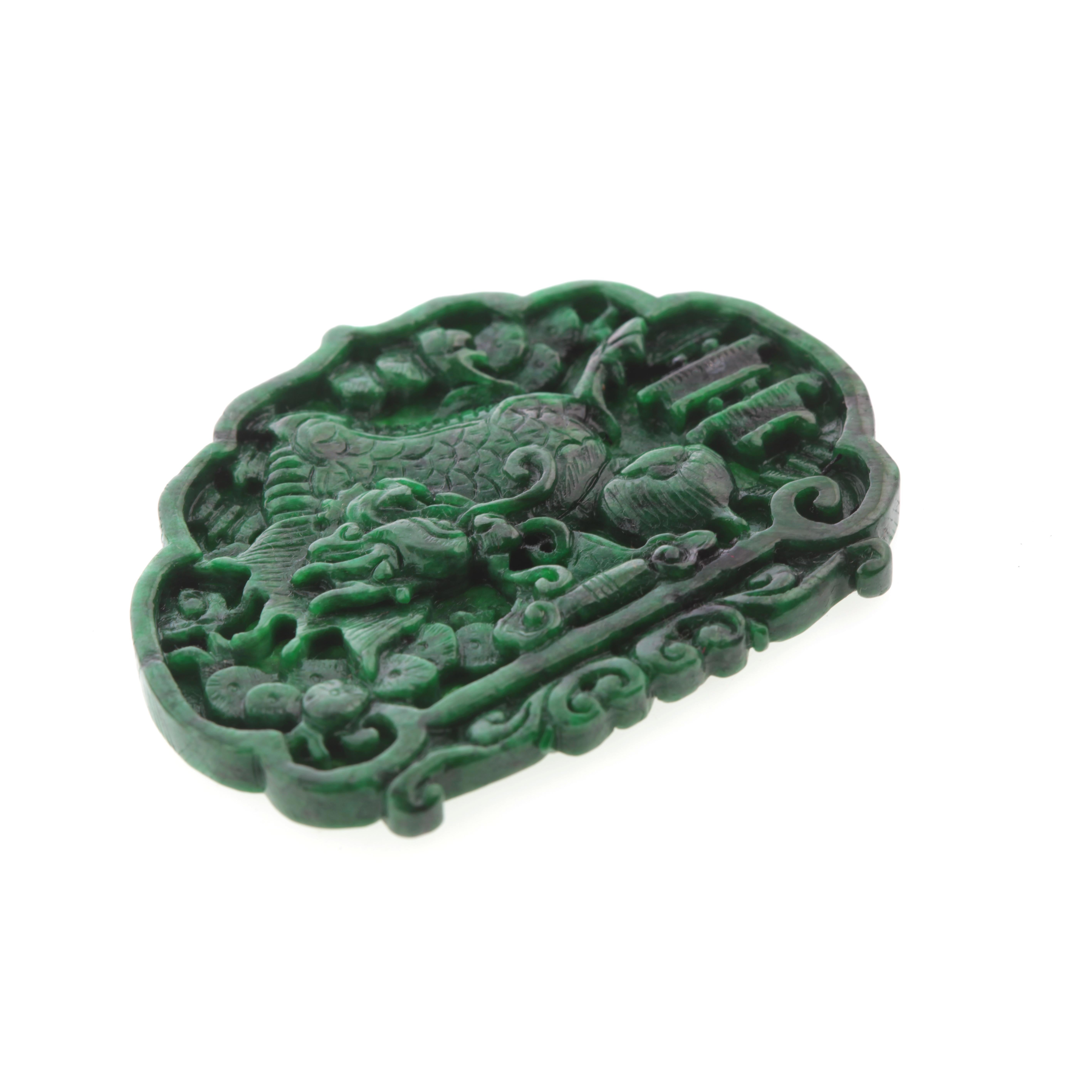 Carved Pendant Omphacite Jade Natural Jadeite Asian Art Dragon Figurine Statue 1