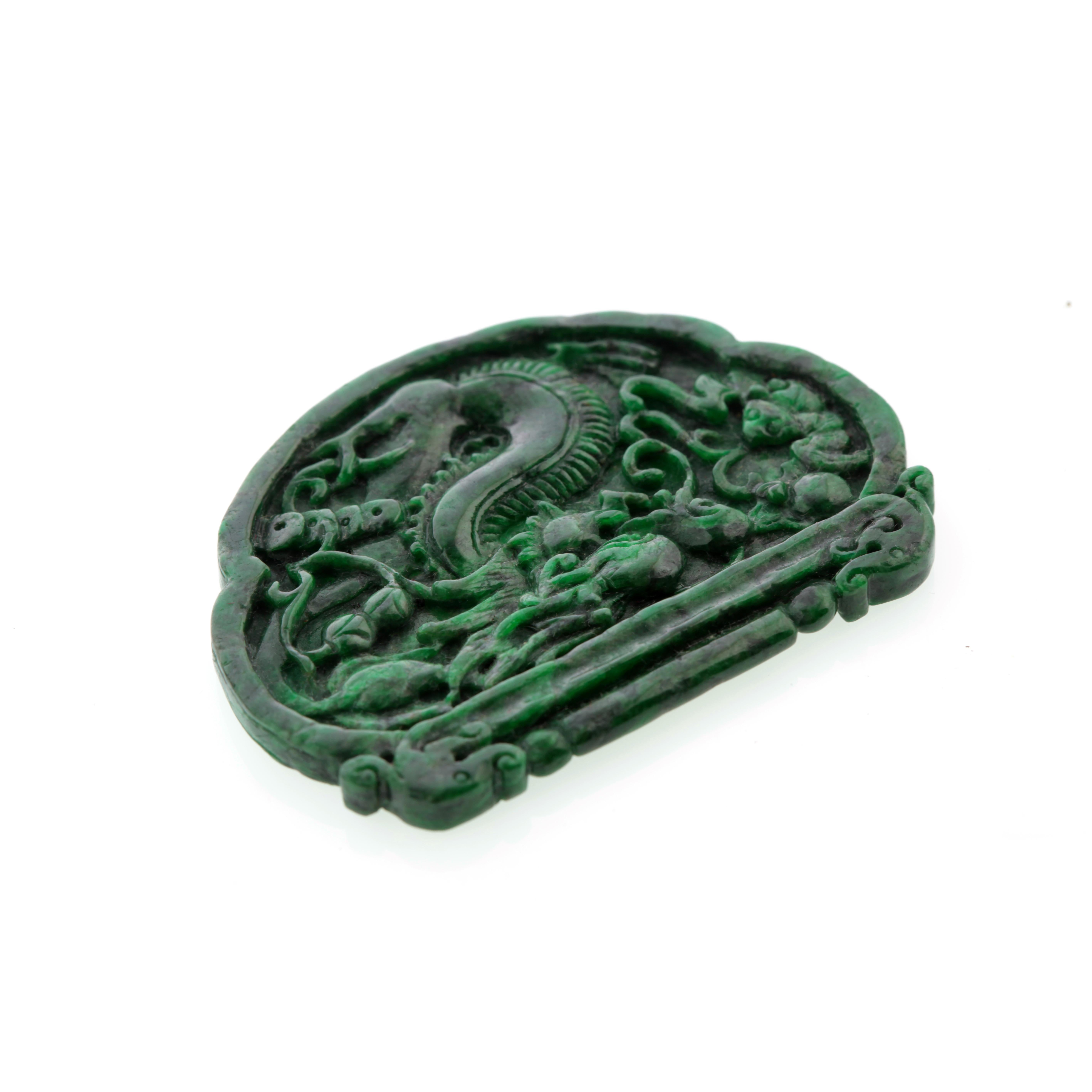 Chinese Carved Pendant Omphacite Jade Natural Jadeite Asian Art Dragon Figurine Statue For Sale