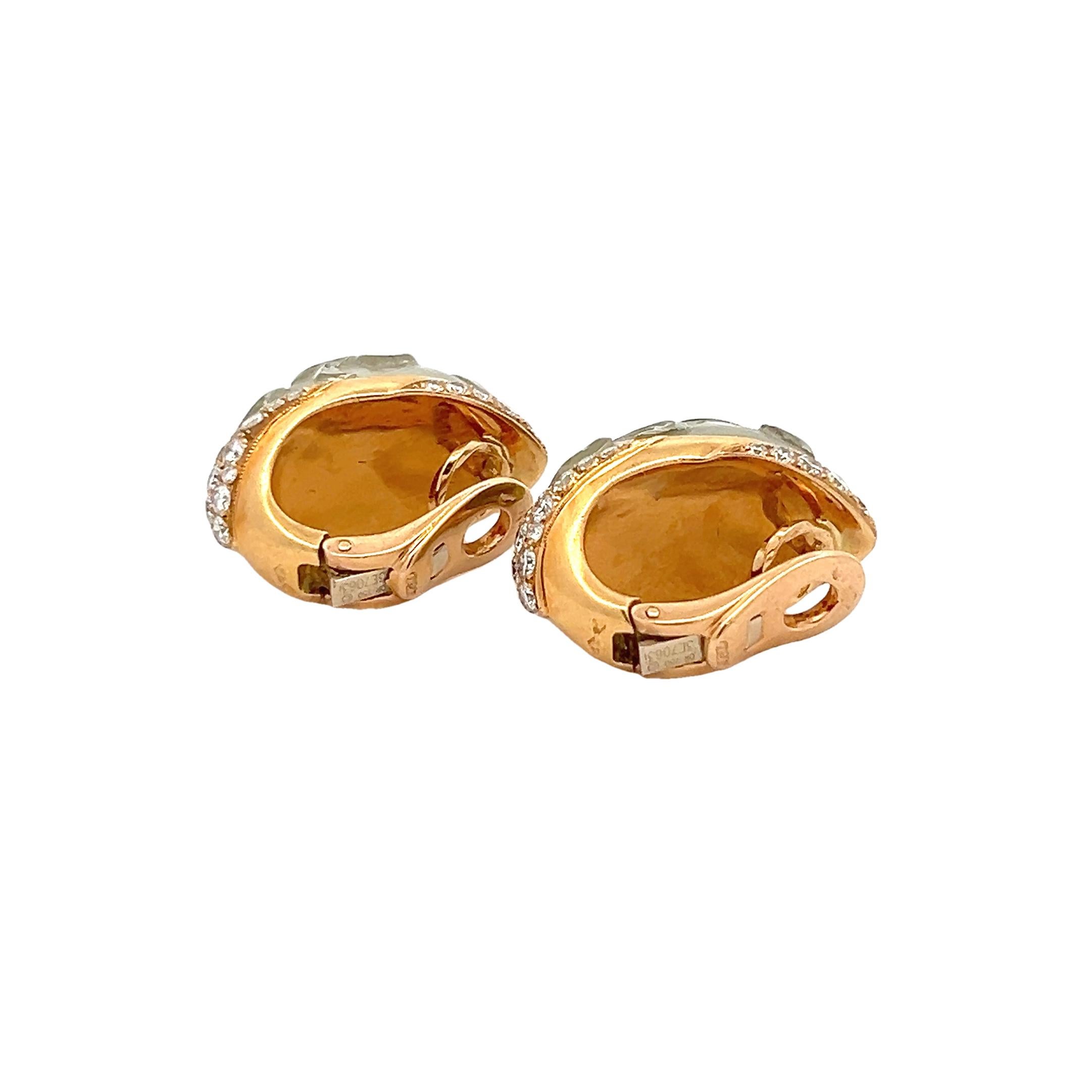 Moderne Boucles d'oreilles clips en or jaune 18 carats, péridot sculpté et diamant, 2.00 carats en vente