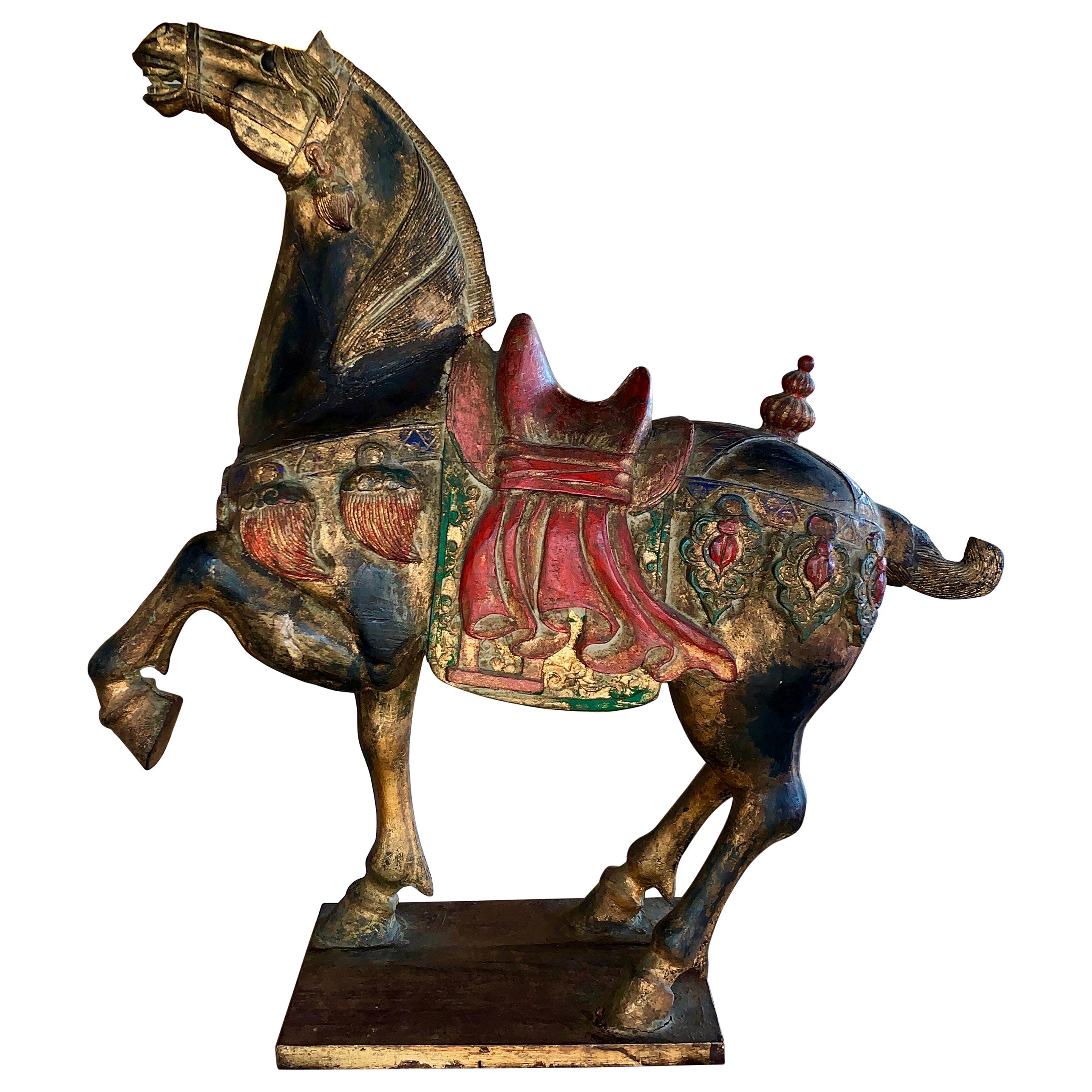 Cheval chinois sculpté et polychromé