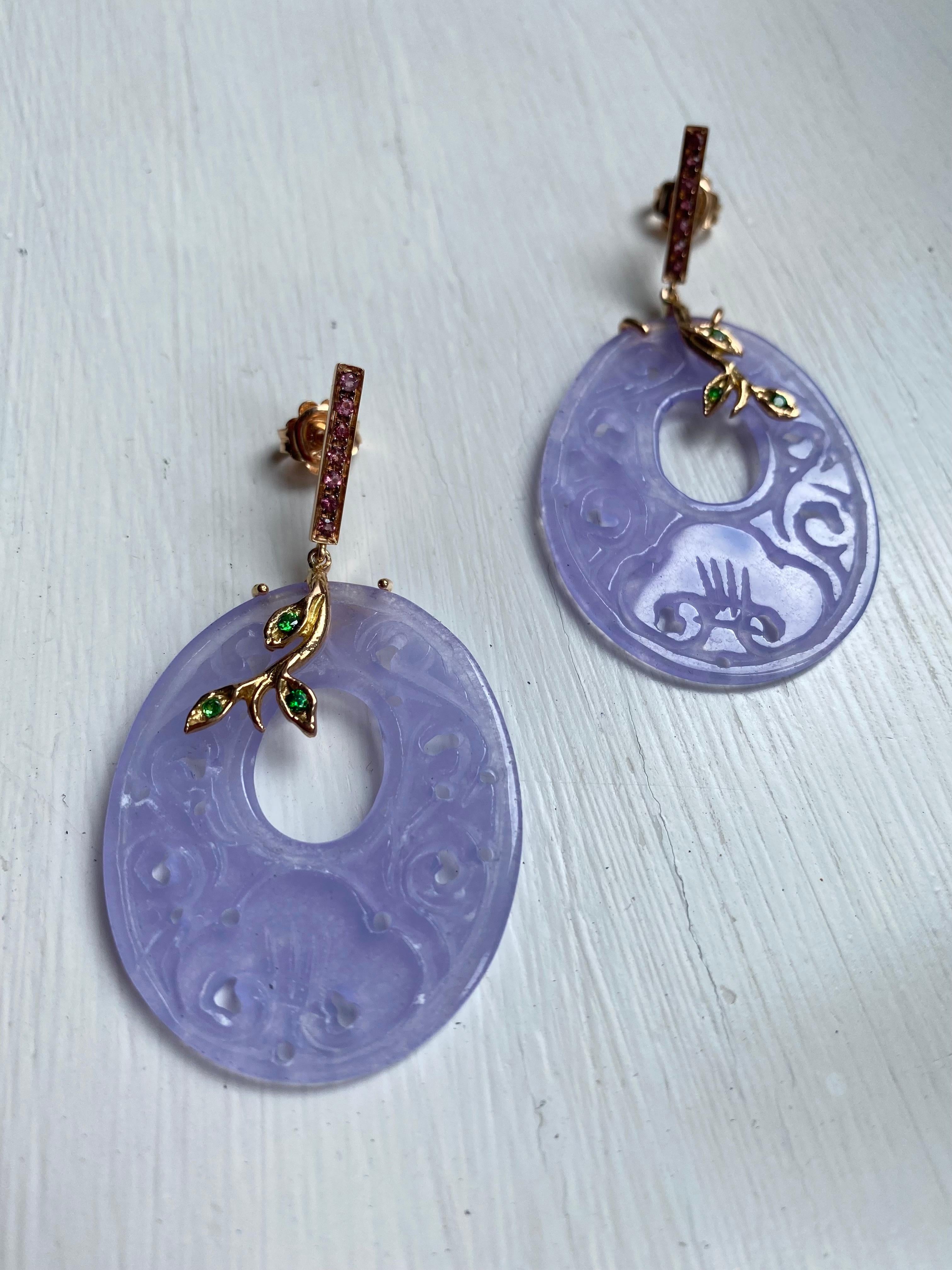 Mixed Cut Carved Purple Jade Color Tourmaline 18 Karats Gold Personalized Pendant Earrings For Sale