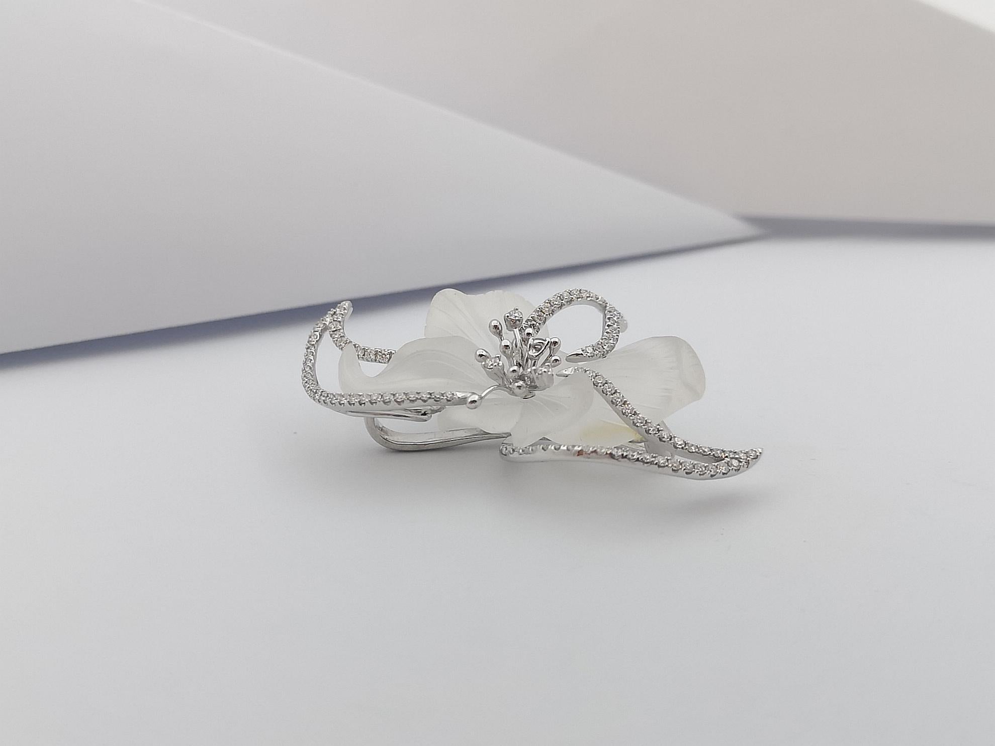 Carved Quartz with Diamond Flower Pendant/ Brooch Set in 18 Karat White Gold For Sale 1