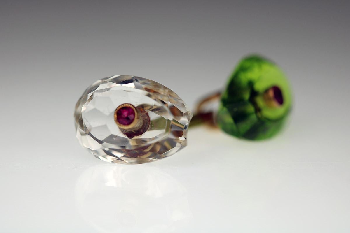 Carved Rock Crystal and Peridot Cufflinks In Good Condition In Miami Beach, FL