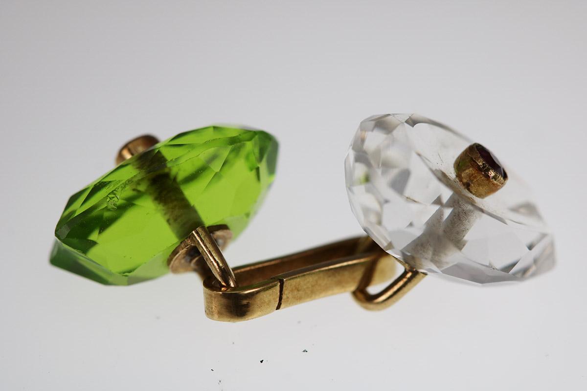 Carved Rock Crystal and Peridot Cufflinks 3